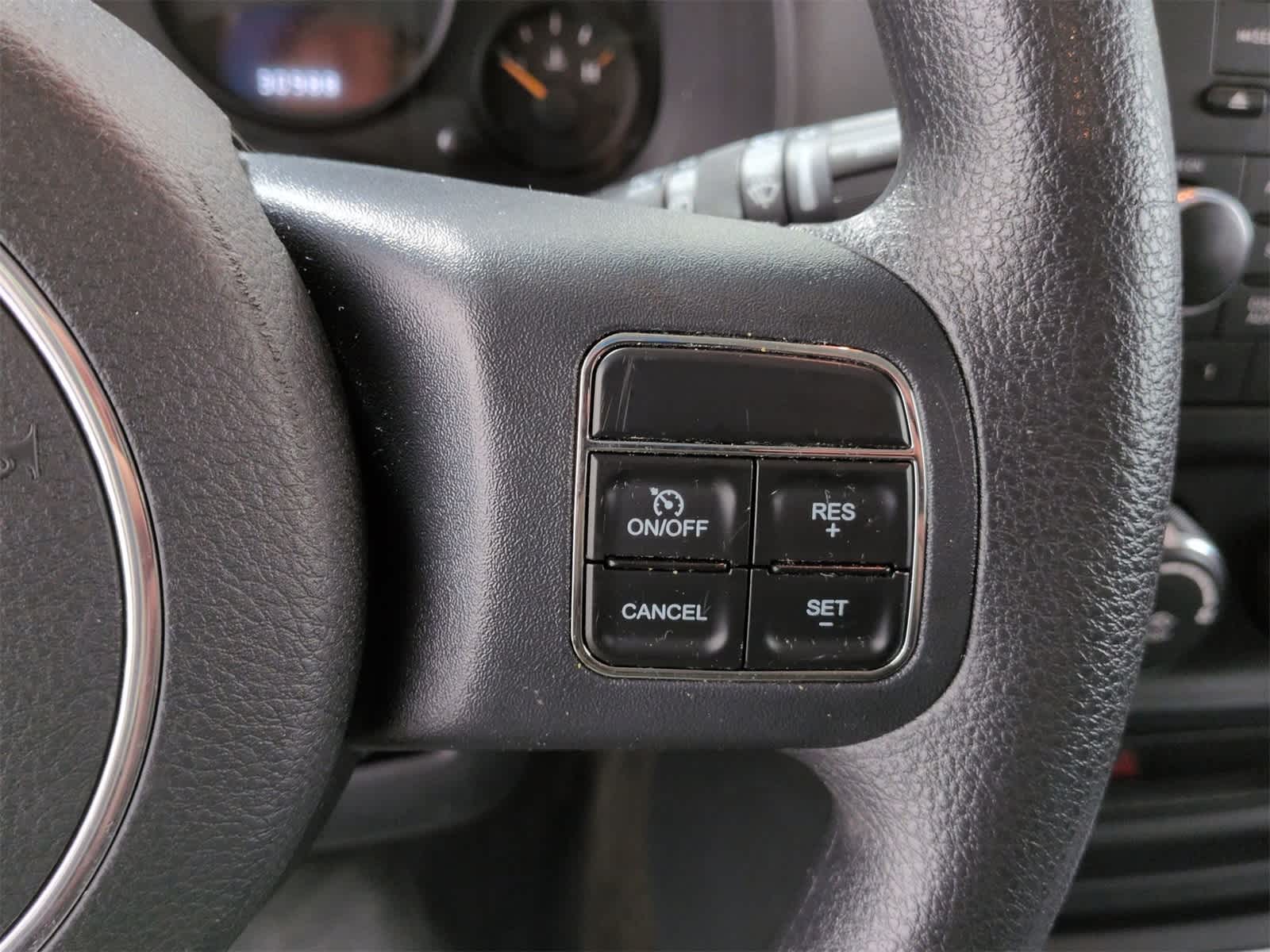 Thumbnail: 2016 Jeep Patriot - 25