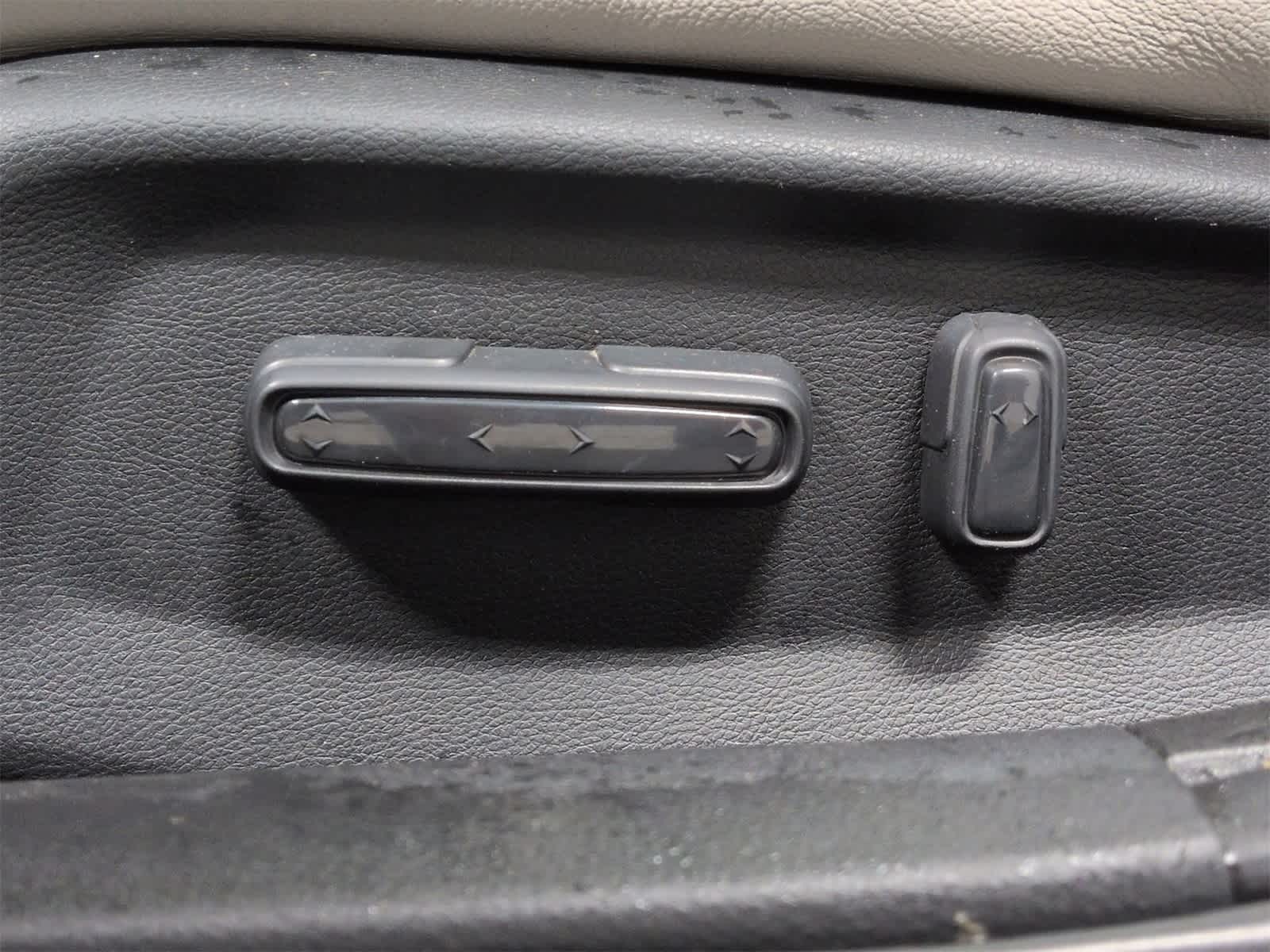 Thumbnail: 2019 Honda Insight - 18