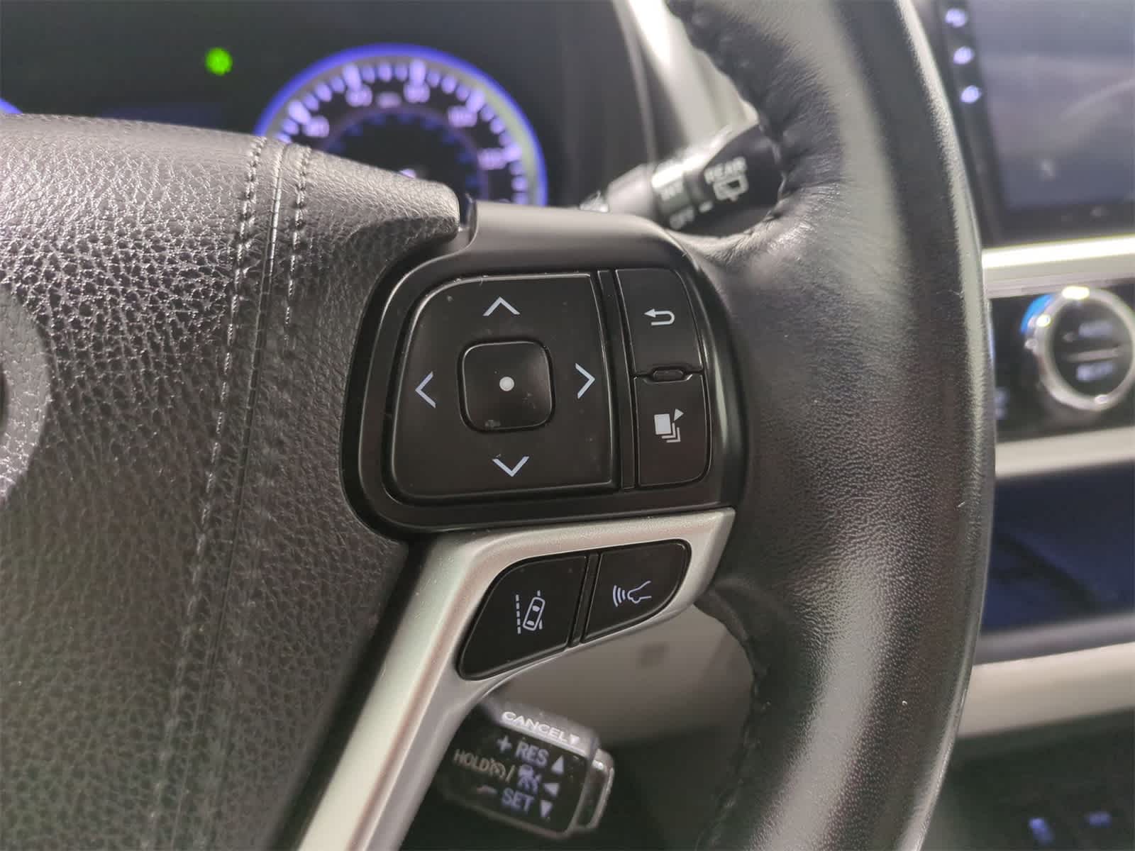 2018 Toyota Highlander Limited 27