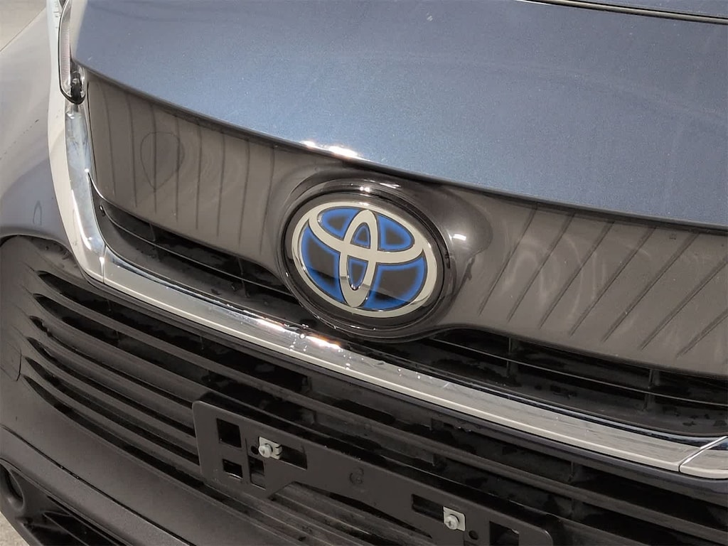 Used 2021 Toyota Venza LE SUV