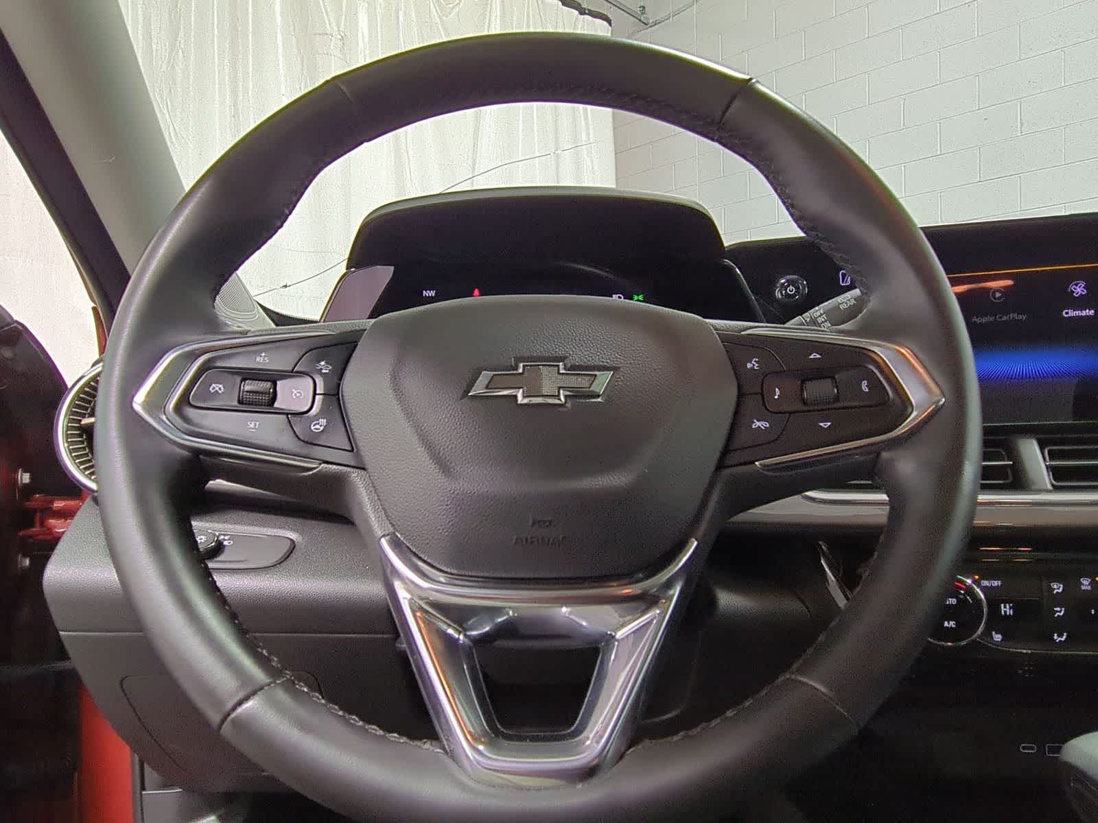 Thumbnail: 2024 Chevrolet Trax - 25