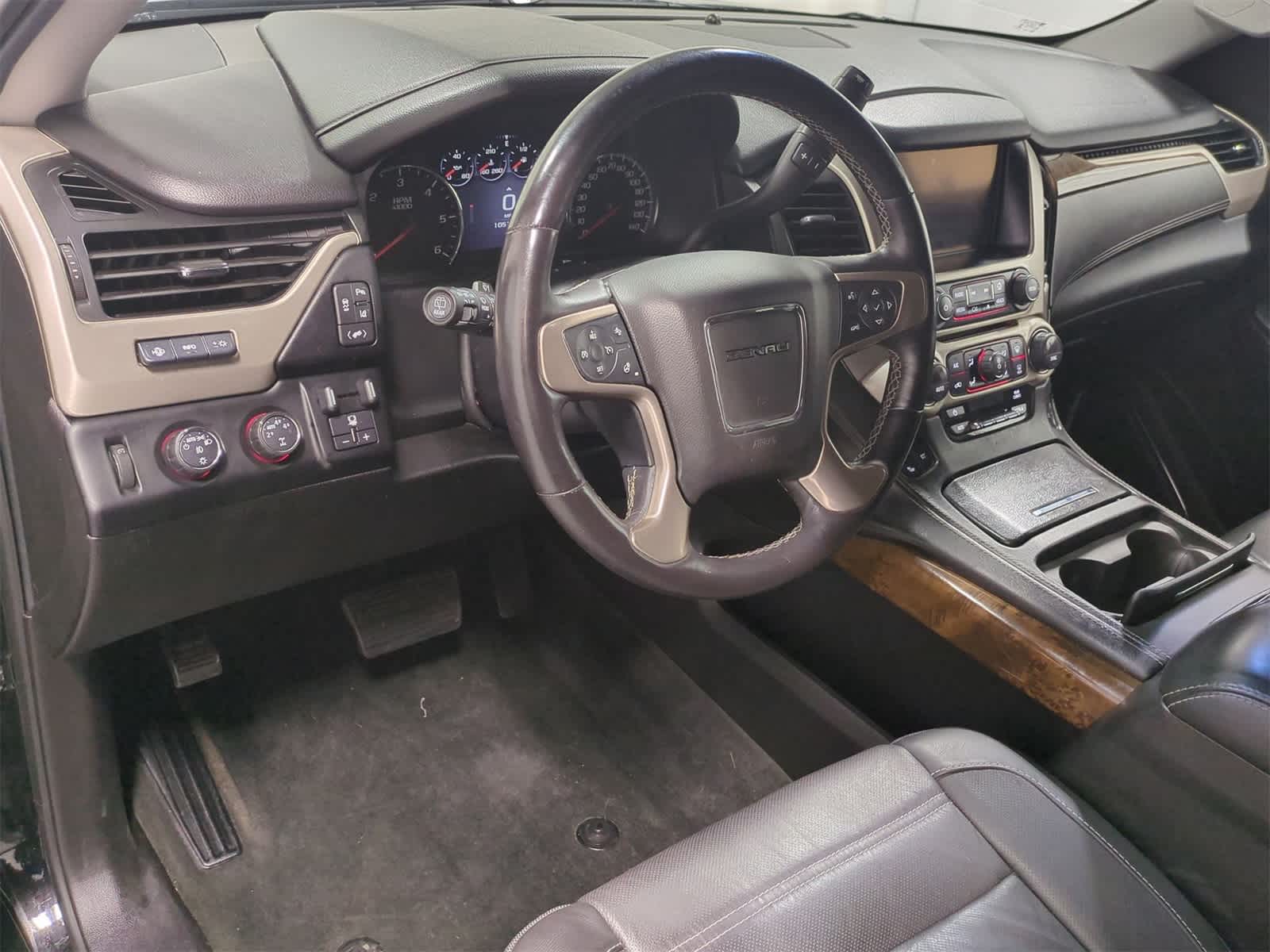 Thumbnail: 2015 GMC Yukon - 10