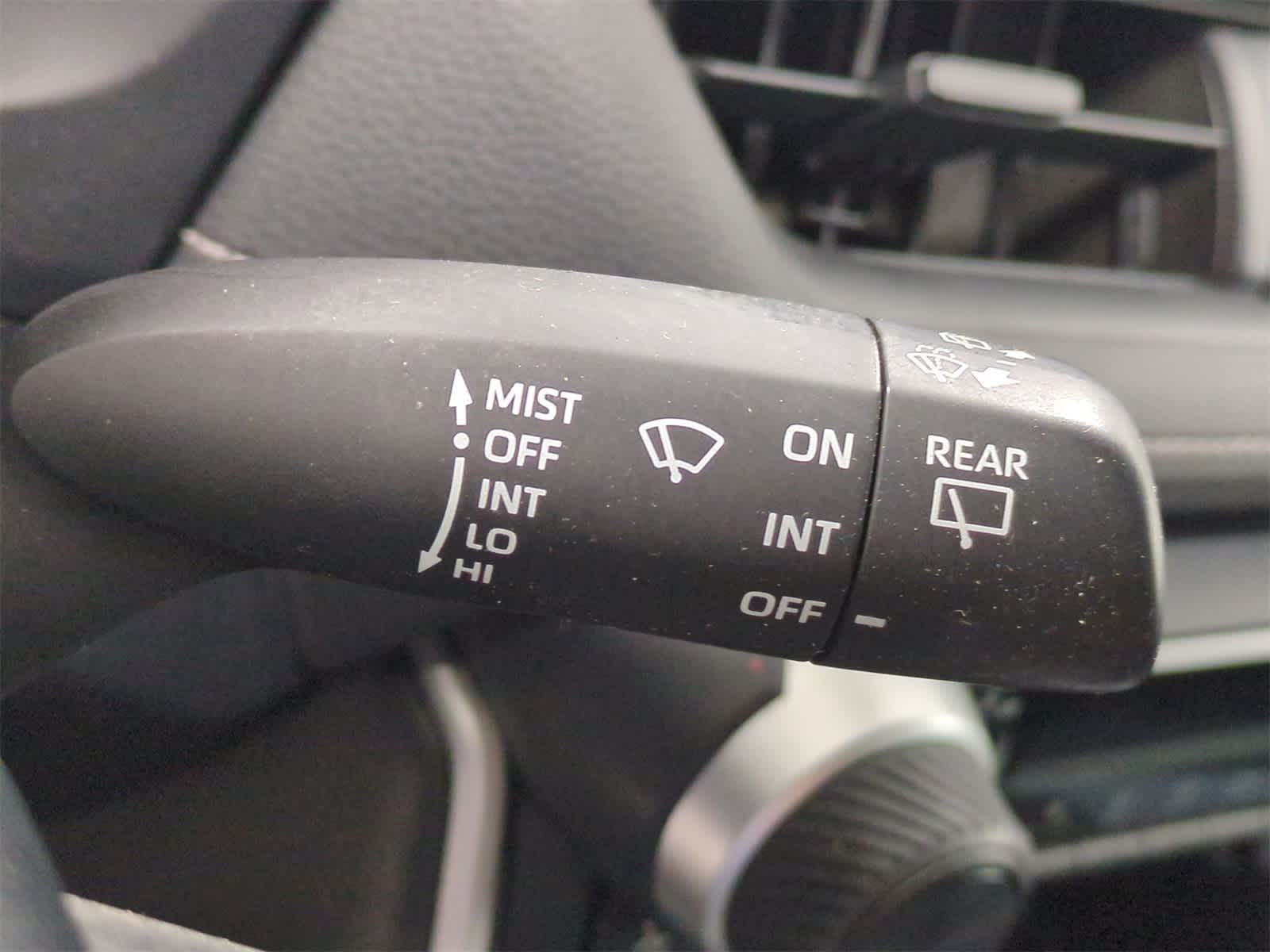 Thumbnail: 2019 Toyota RAV4 - 25