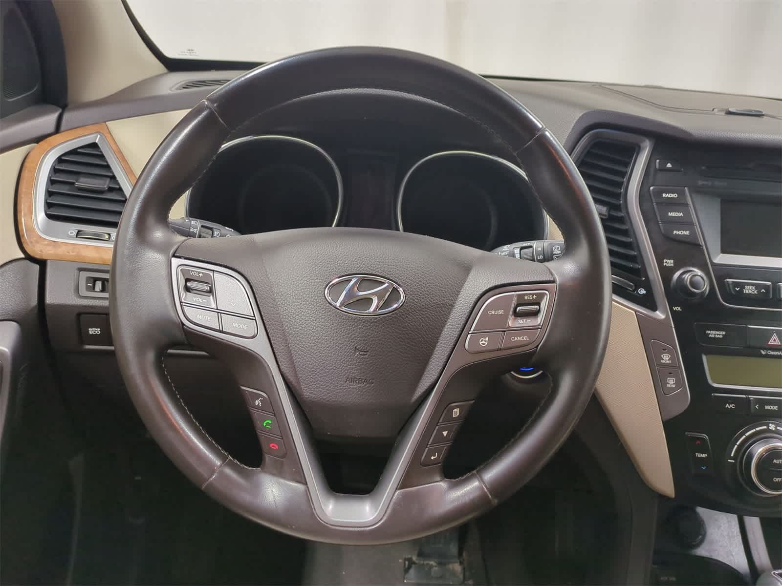 Thumbnail: 2013 Hyundai Santa Fe - 23
