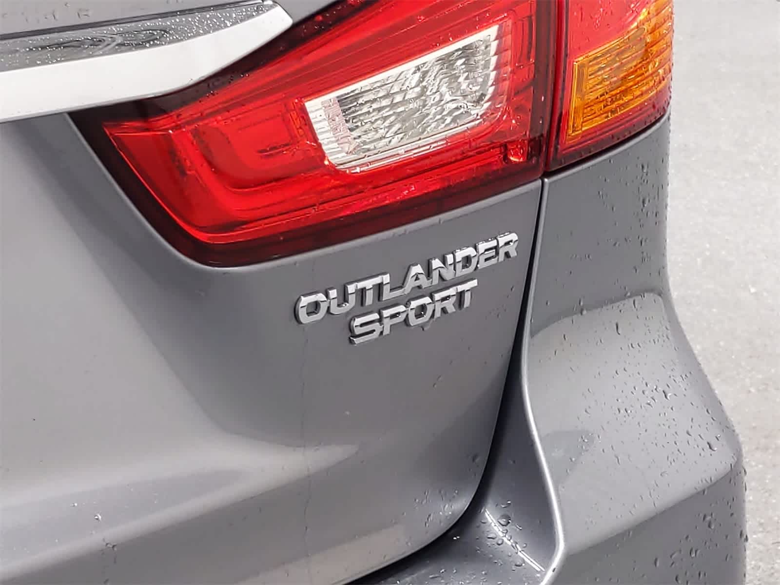 Thumbnail: 2018 Mitsubishi Outlander Sport - 13