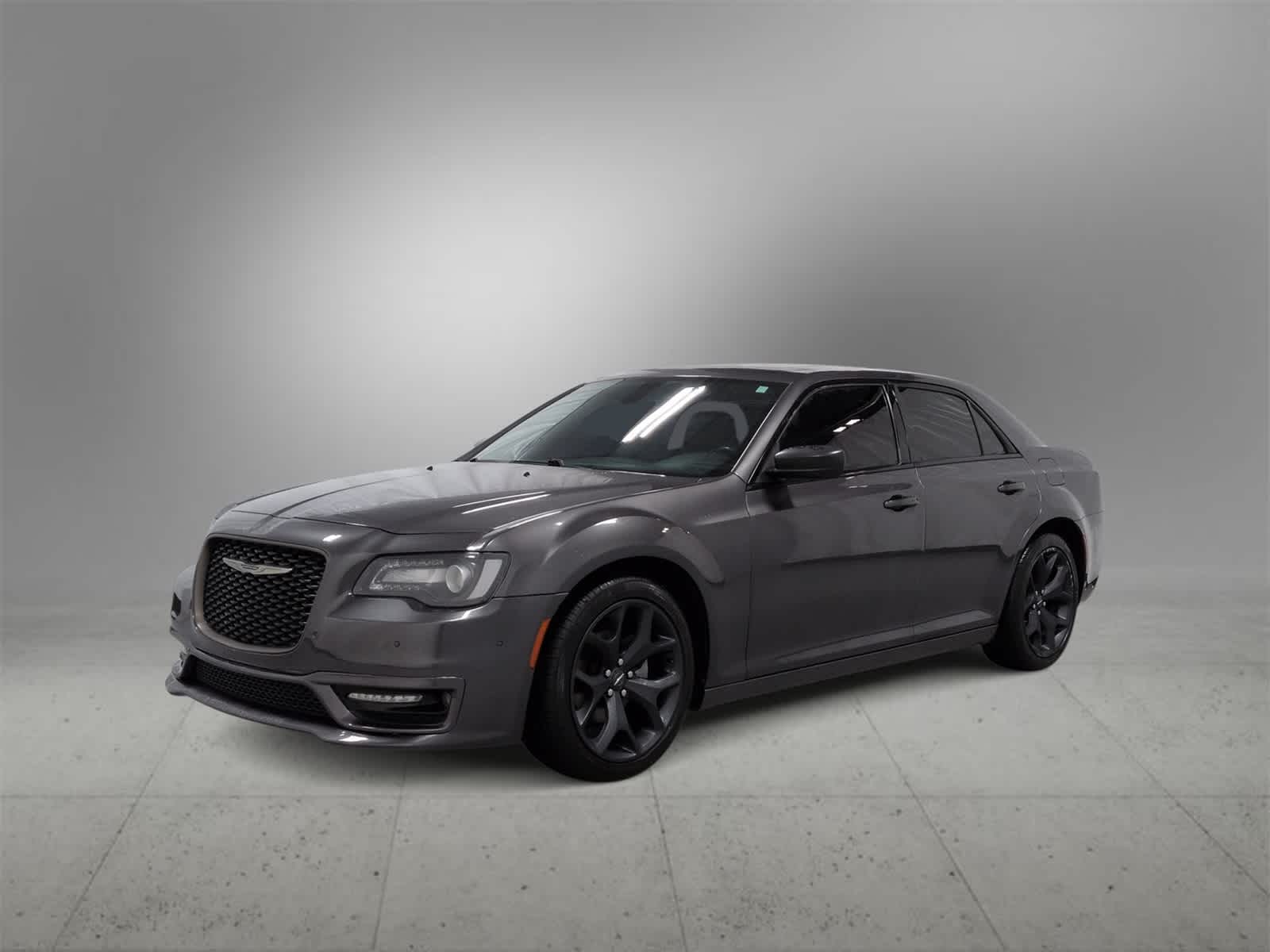 Thumbnail: 2022 Chrysler 300 - 4