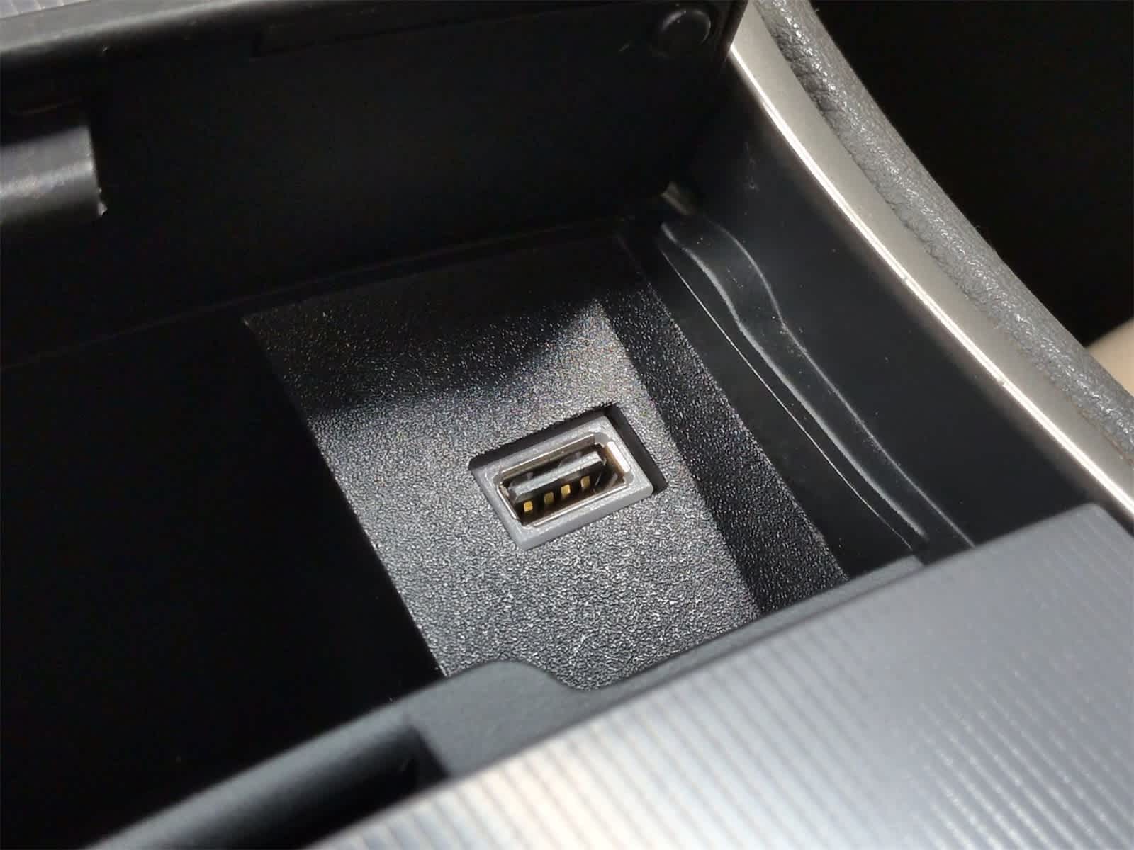 Thumbnail: 2017 Lincoln MKZ - 34