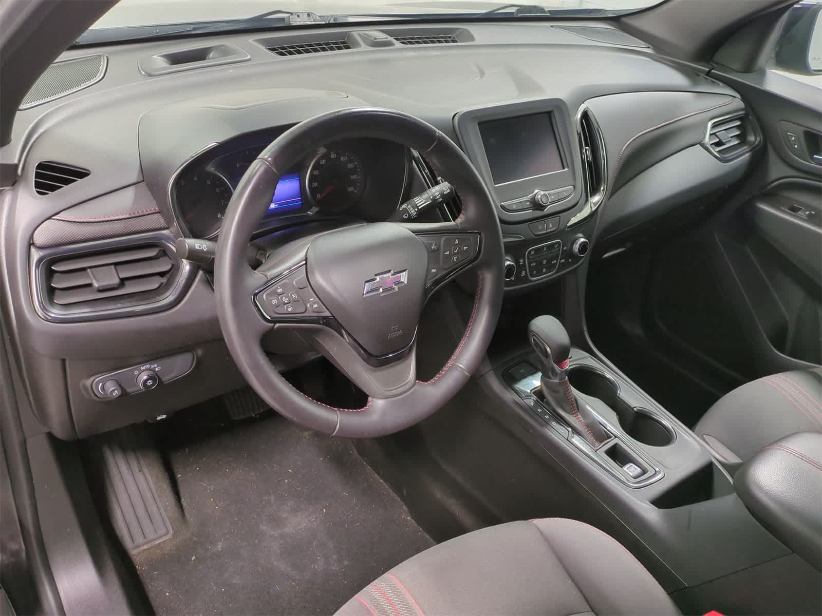 Thumbnail: 2022 Chevrolet Equinox - 10