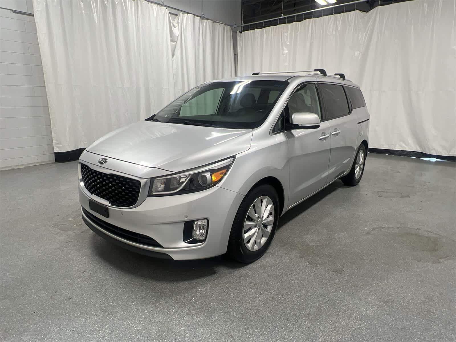 Thumbnail: 2017 Kia Sedona - 4