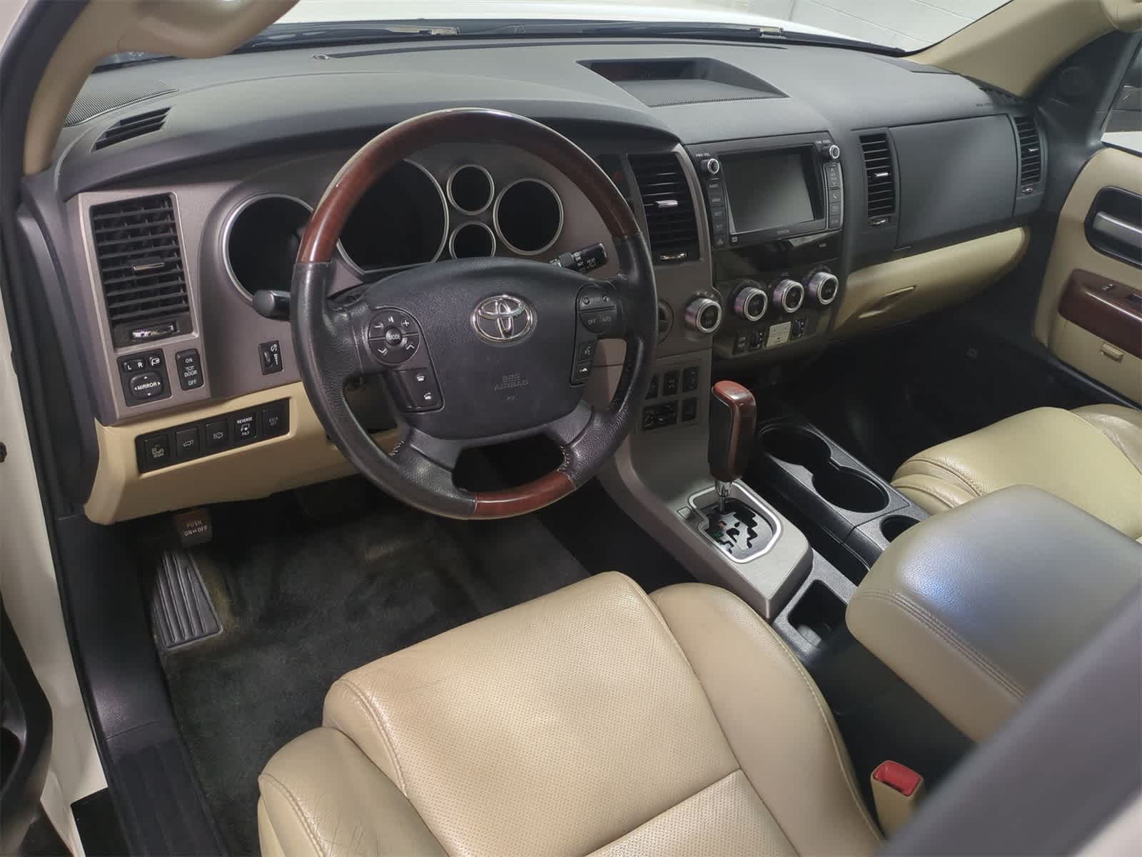 Thumbnail: 2013 Toyota Sequoia - 10