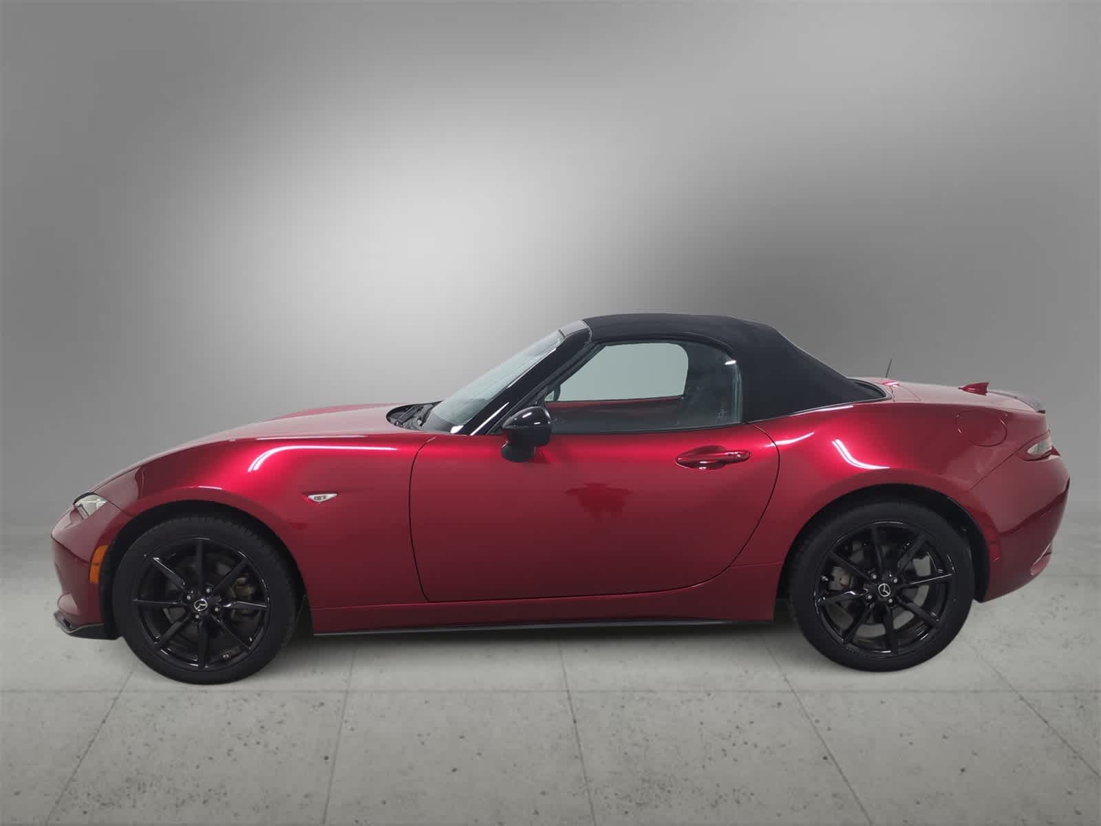 Thumbnail: 2020 Mazda MX-5 Miata - 4