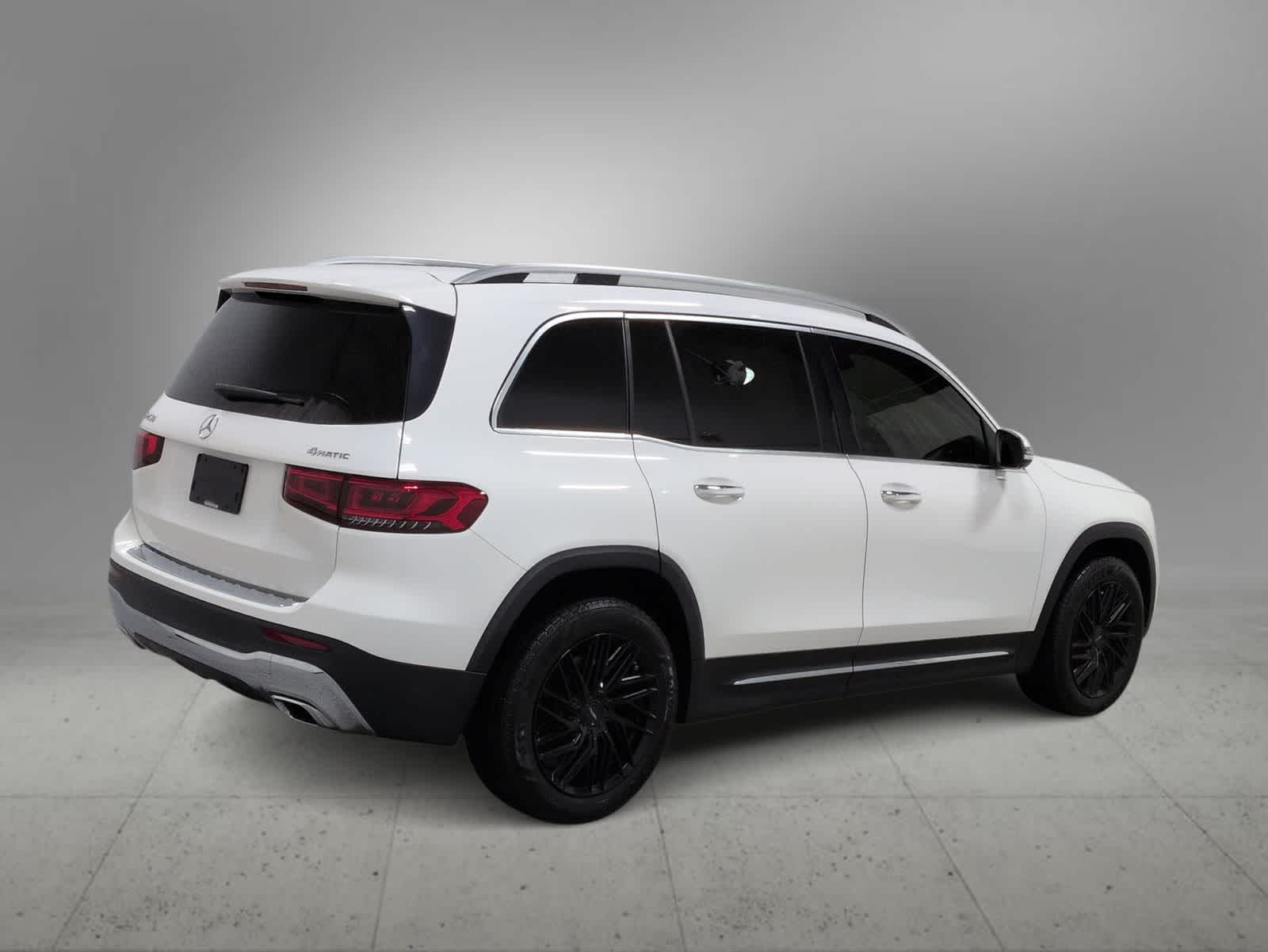 Thumbnail: 2022 Mercedes-Benz GLB - 8