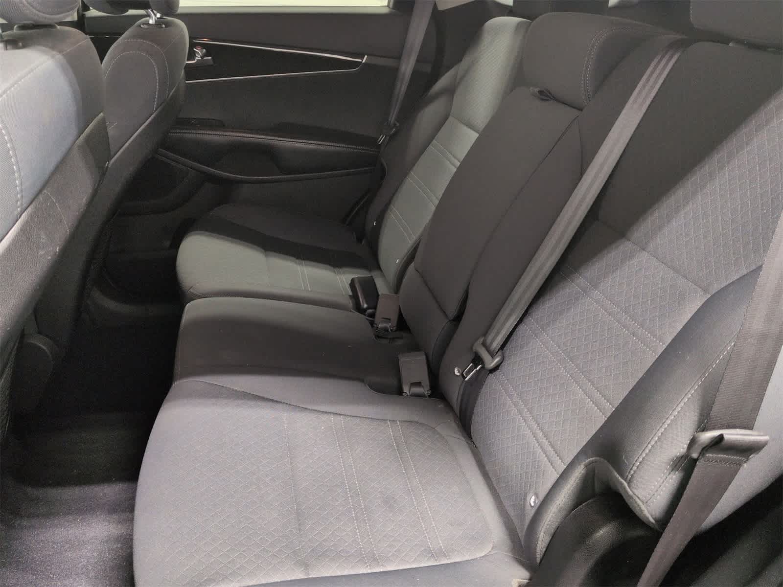 Thumbnail: 2016 Kia Sorento - 20