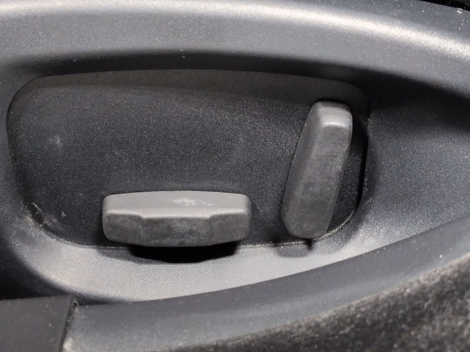 Thumbnail: 2018 Jaguar XE - 18