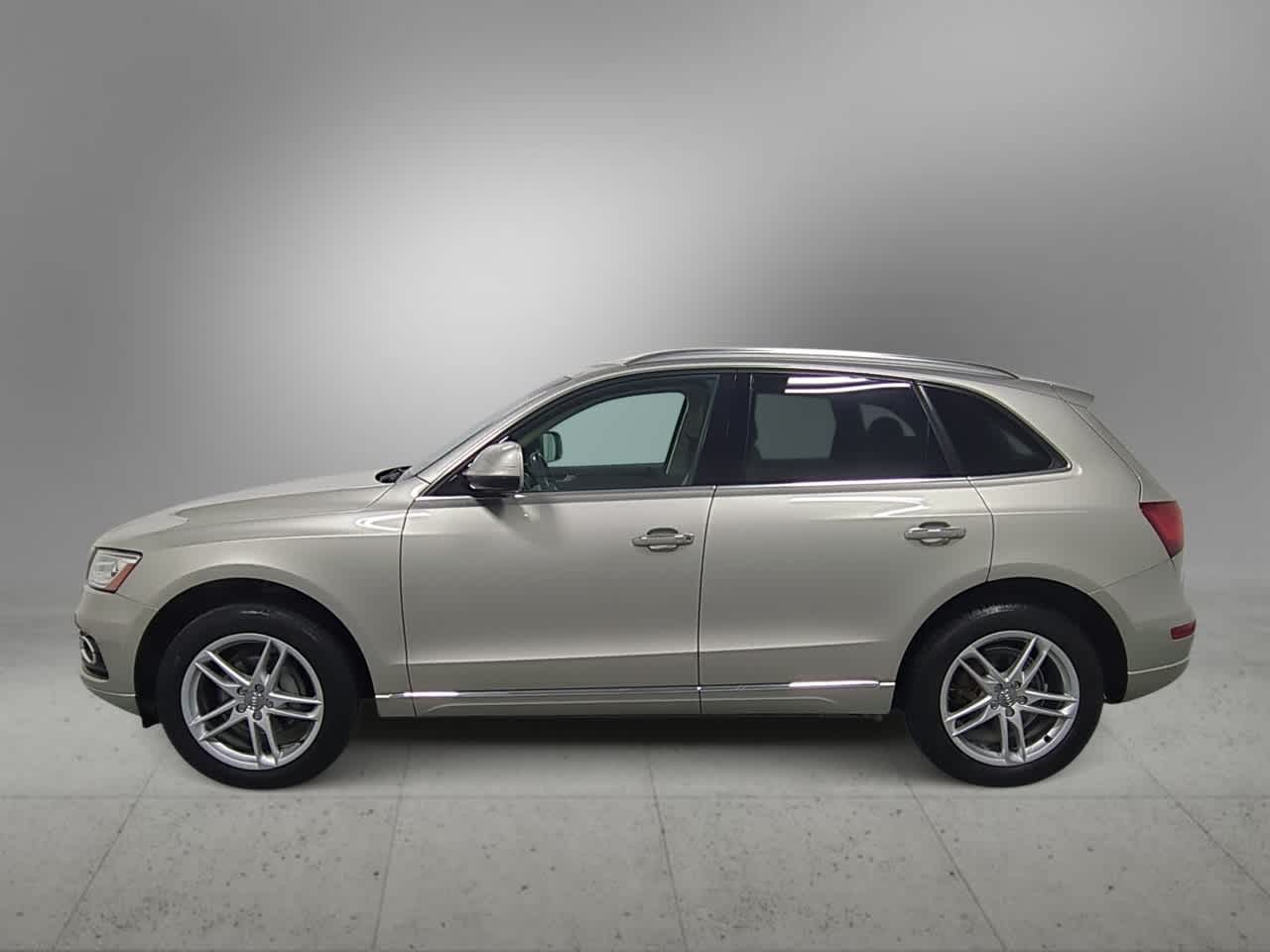 Thumbnail: 2016 Audi Q5 - 5