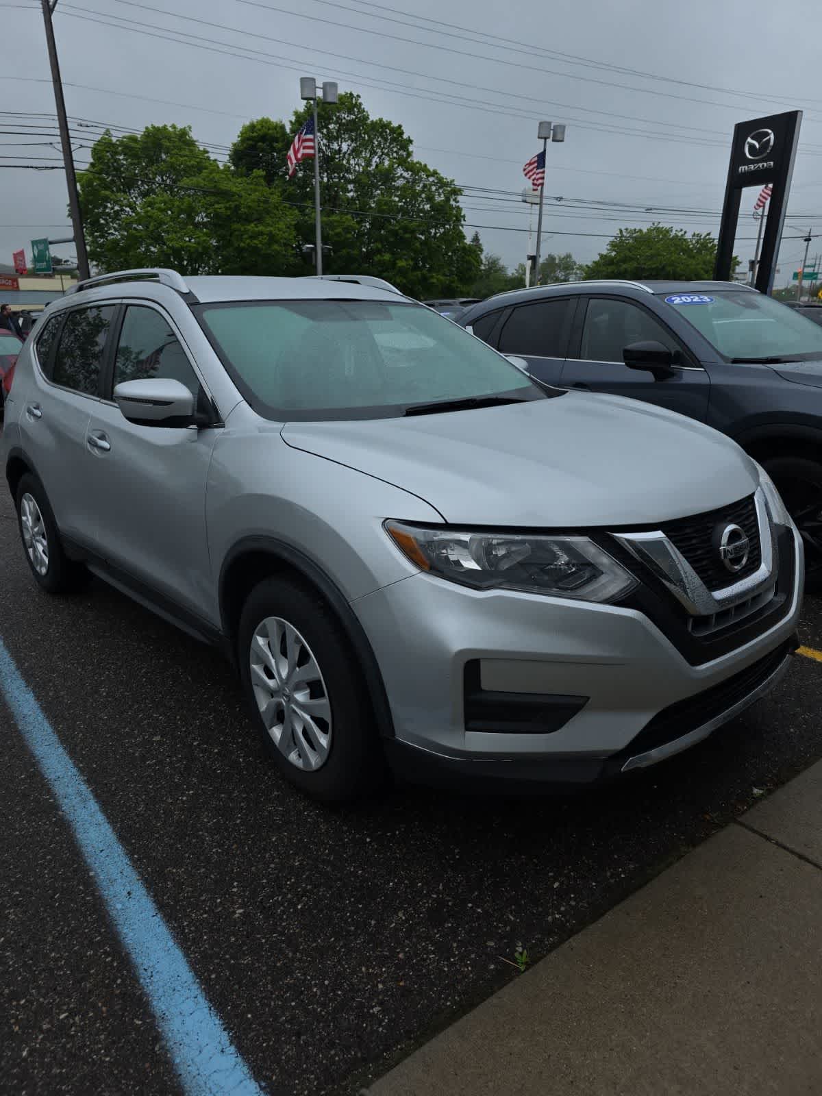 2017 Nissan Rogue S FWD's photo