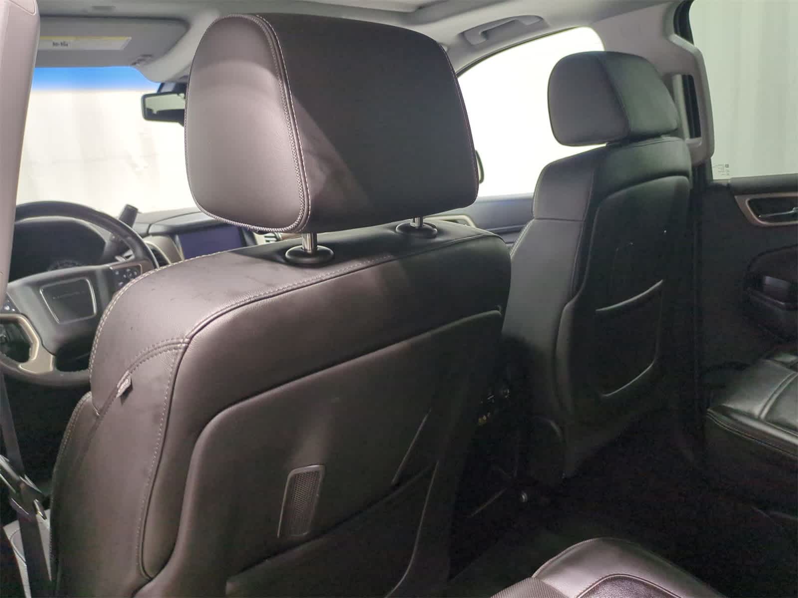 Thumbnail: 2015 GMC Yukon - 18