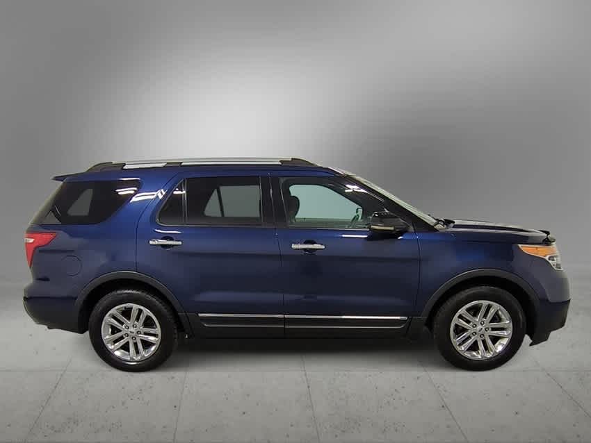 Thumbnail: 2012 Ford Explorer - 9