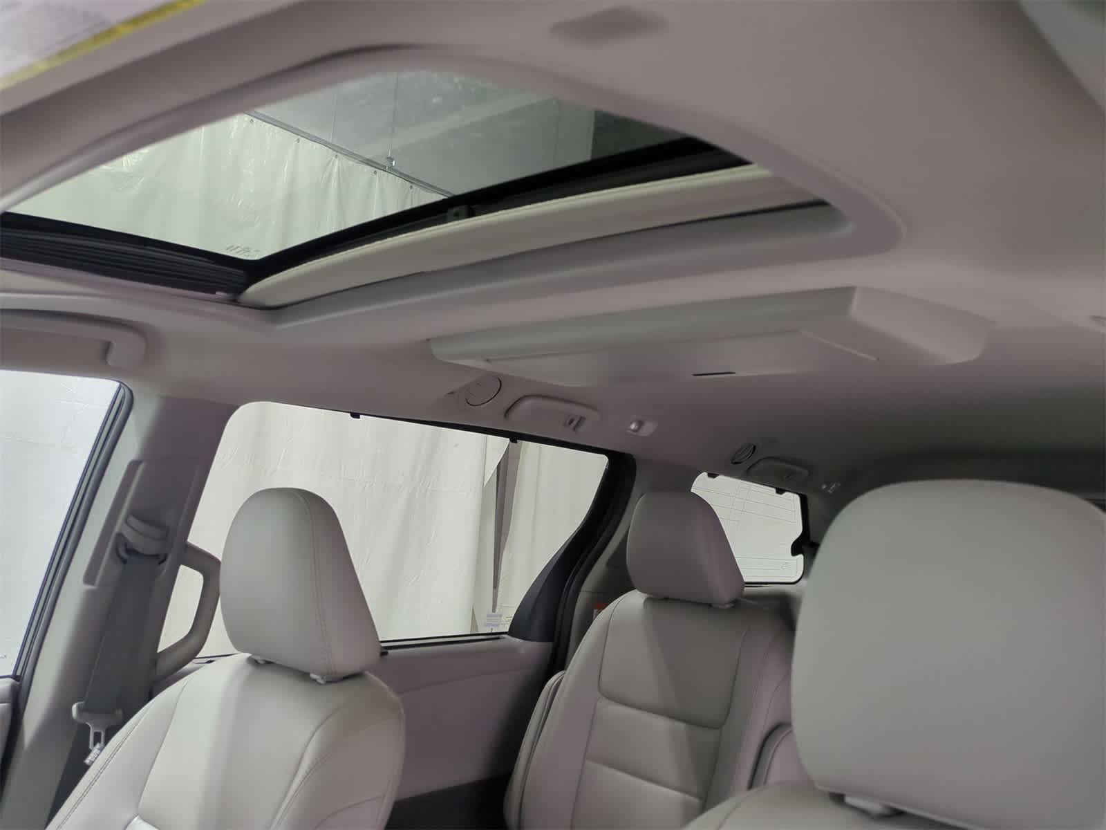 Thumbnail: 2020 Toyota Sienna - 20