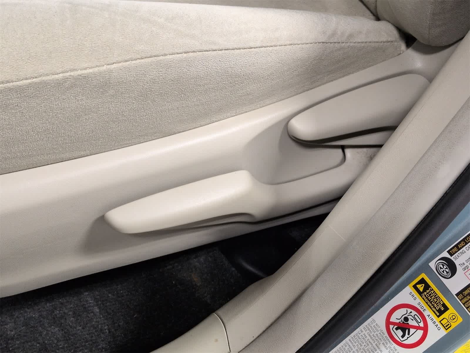 Thumbnail: 2013 Toyota Prius - 18