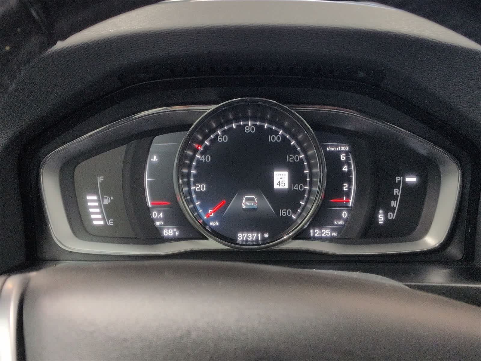 Thumbnail: 2017 Volvo S60 - 35