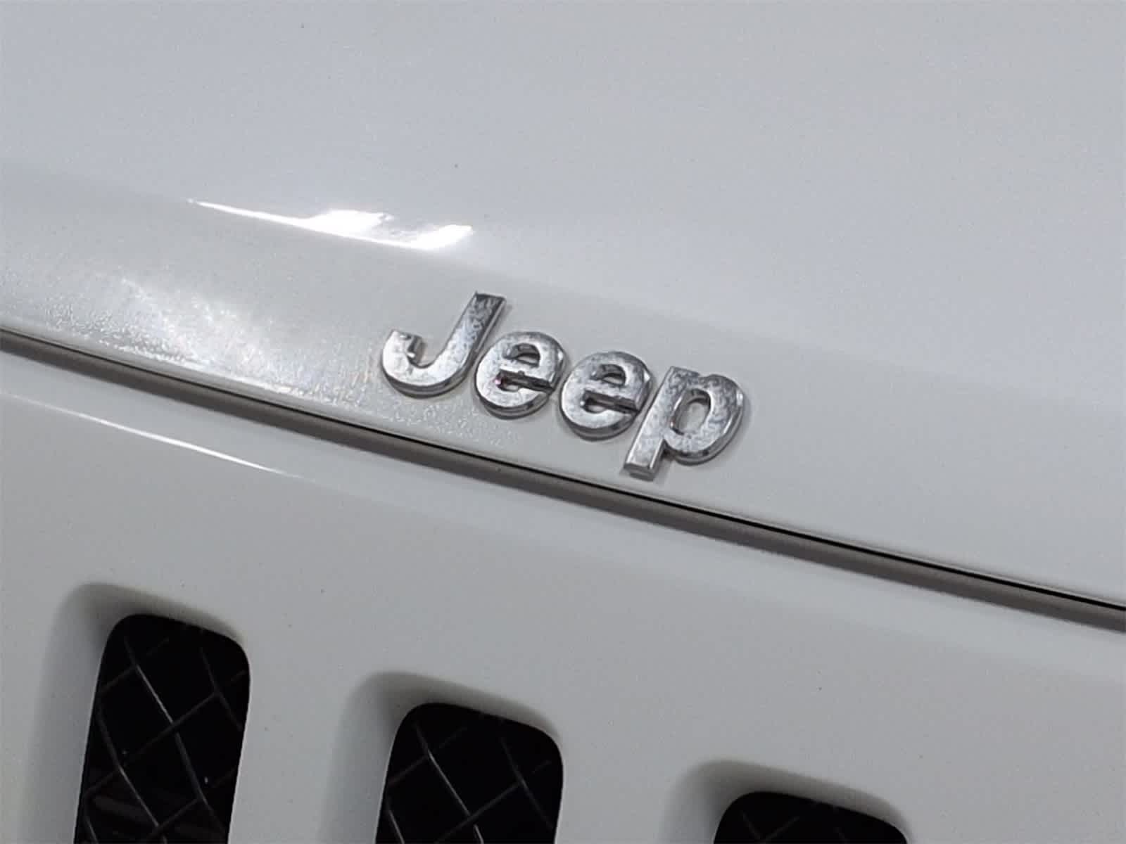 Thumbnail: 2016 Jeep Patriot - 12