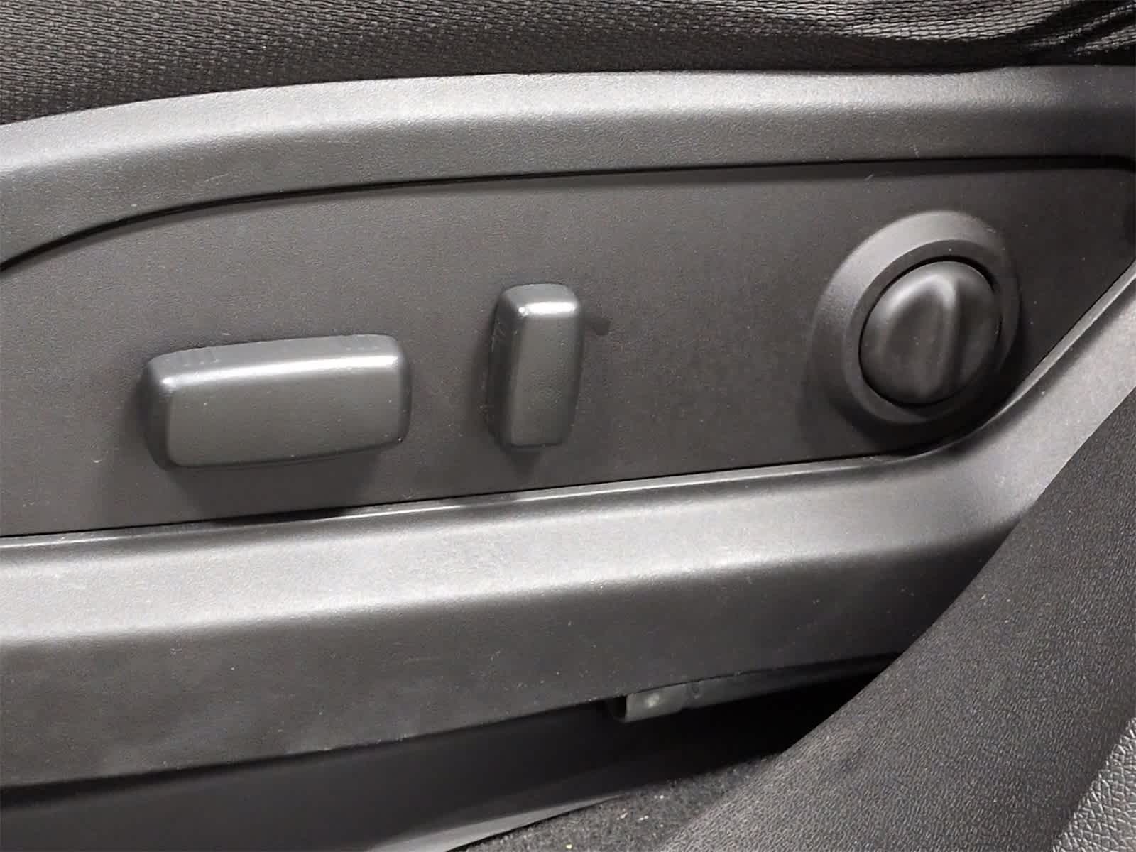 Thumbnail: 2017 Chevrolet Traverse - 18