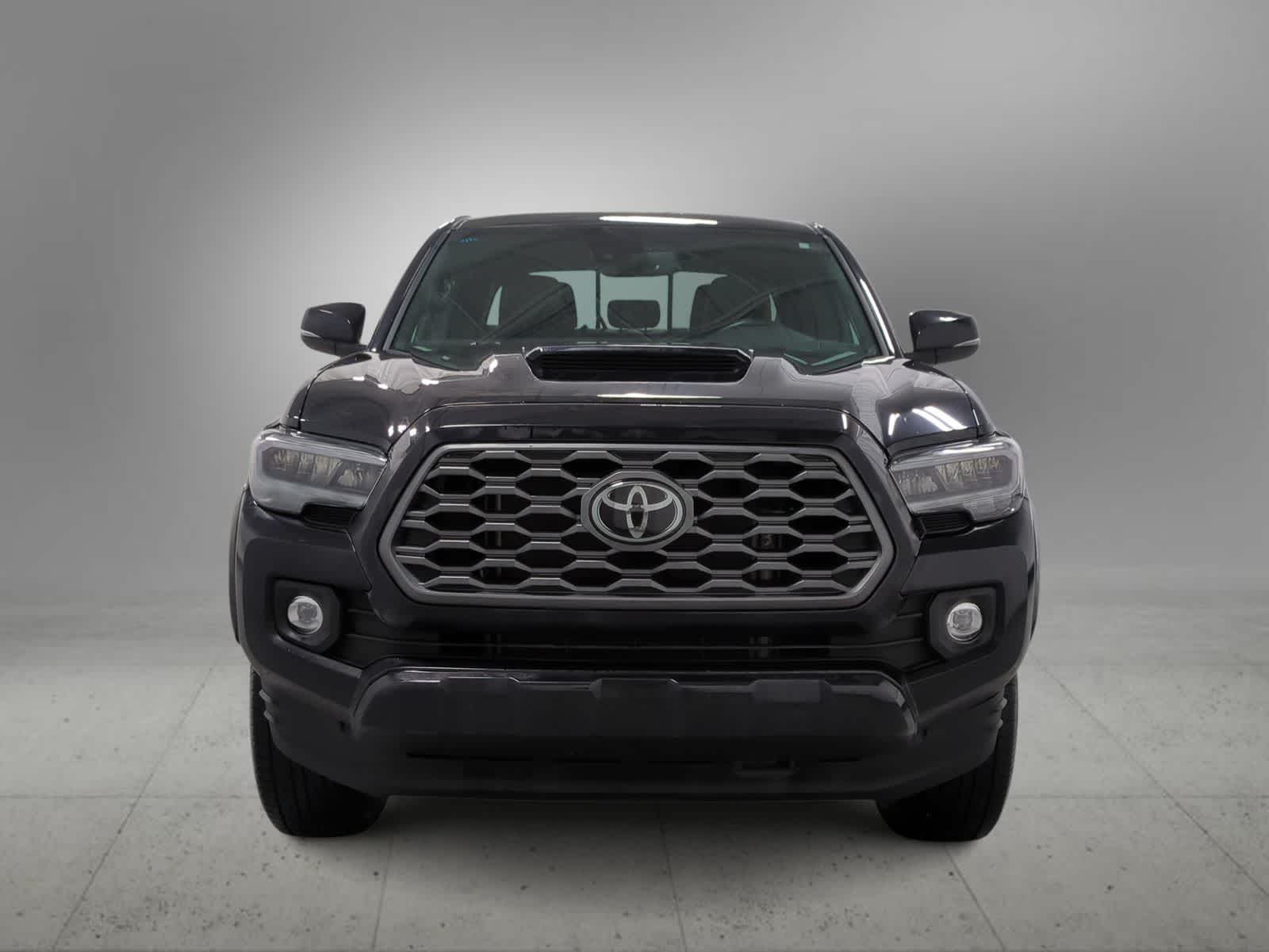 Thumbnail: 2022 Toyota Tacoma - 3