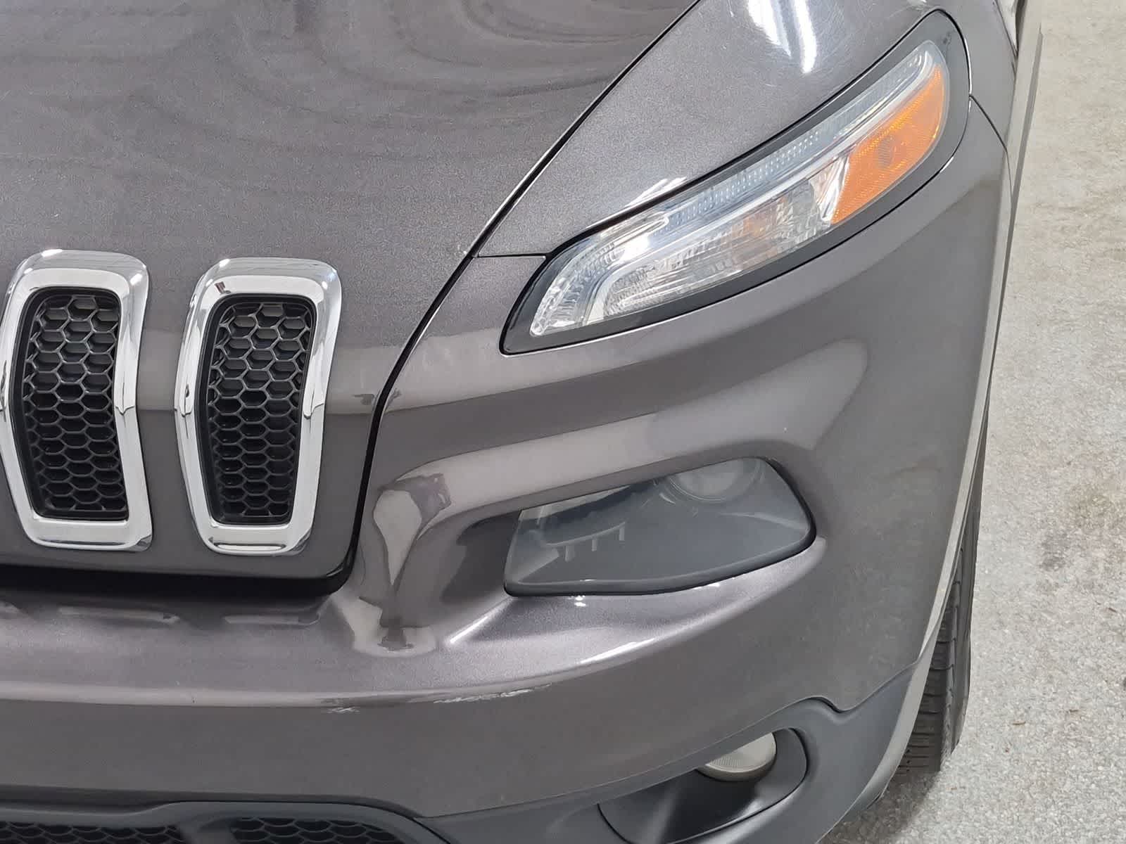 Thumbnail: 2014 Jeep Cherokee - 18