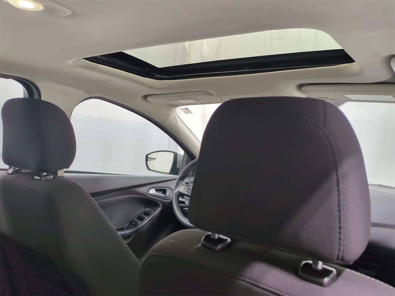 Thumbnail: 2016 Ford Focus - 23
