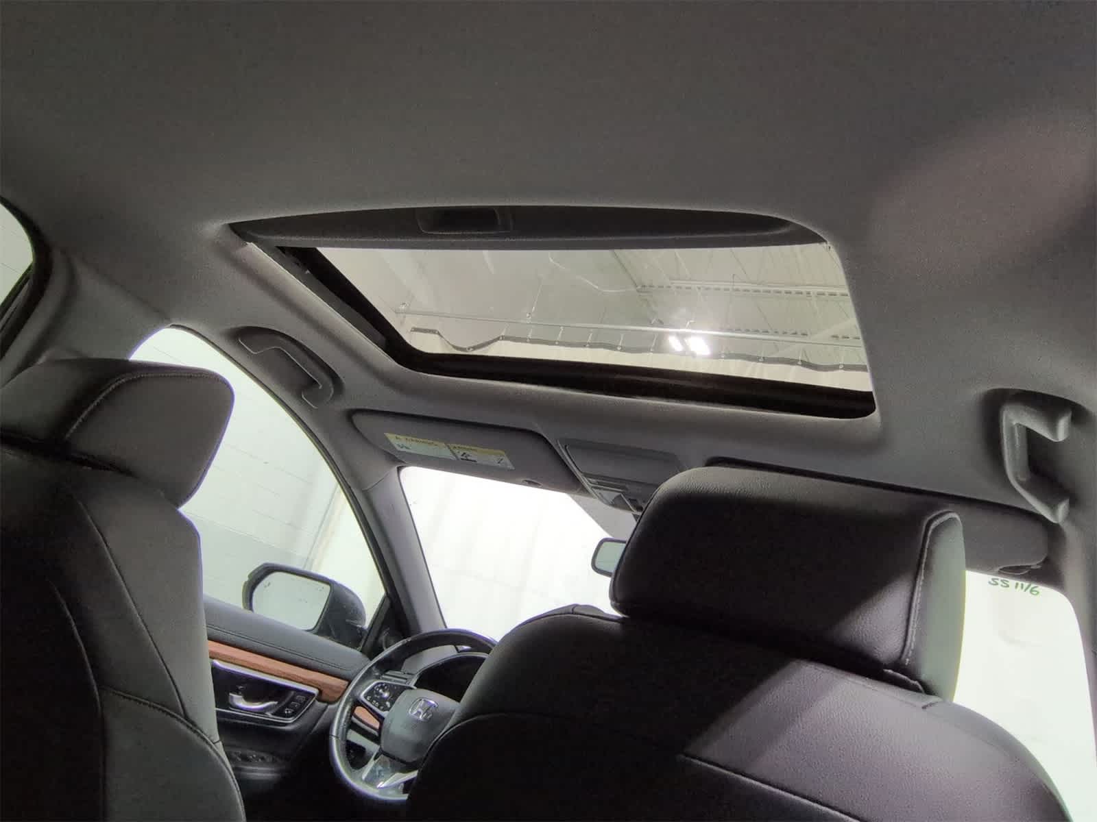 Thumbnail: 2019 Honda CR-V - 23