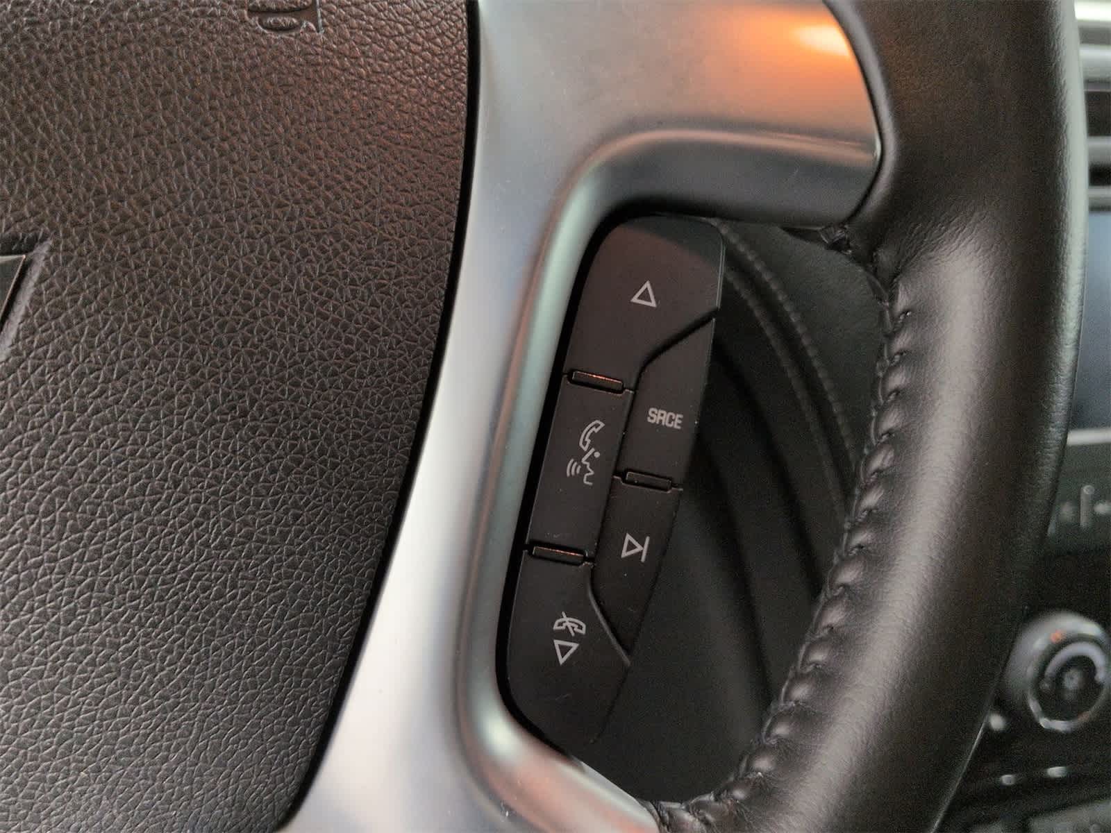 Thumbnail: 2017 Chevrolet Traverse - 25