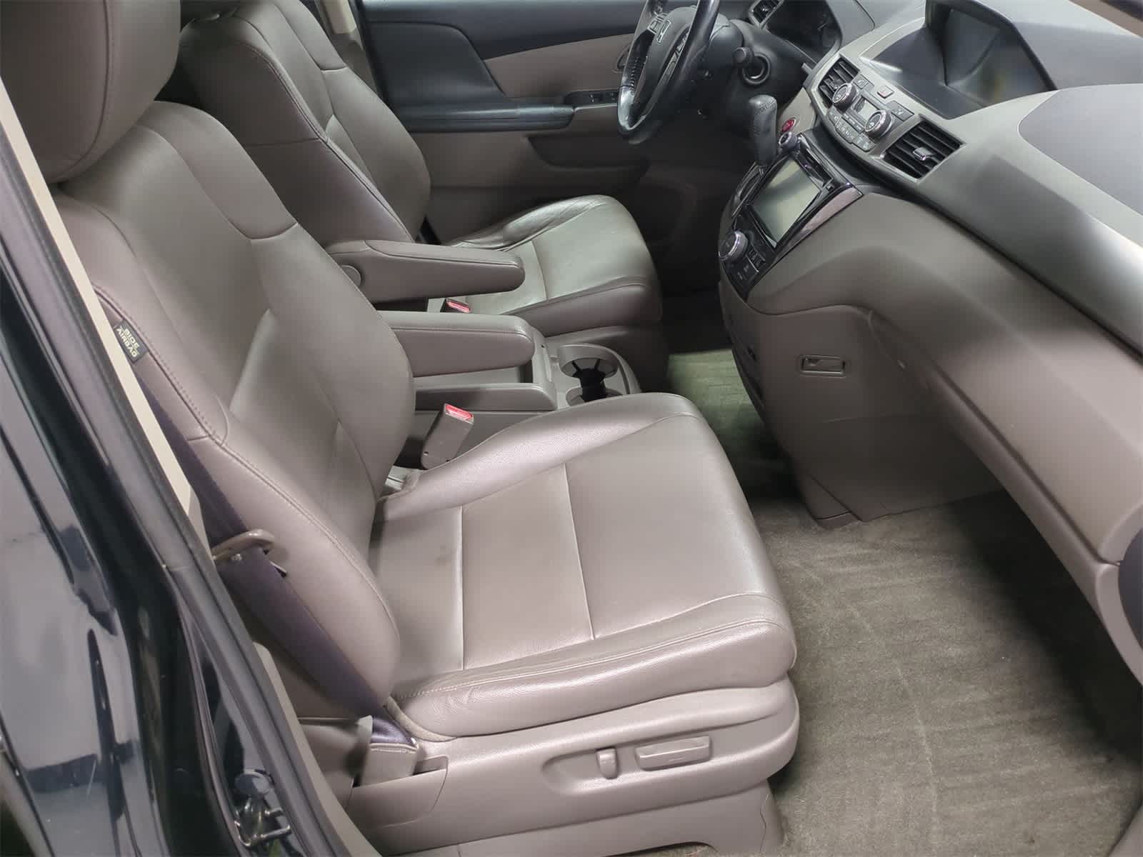 Thumbnail: 2016 Honda Odyssey - 21