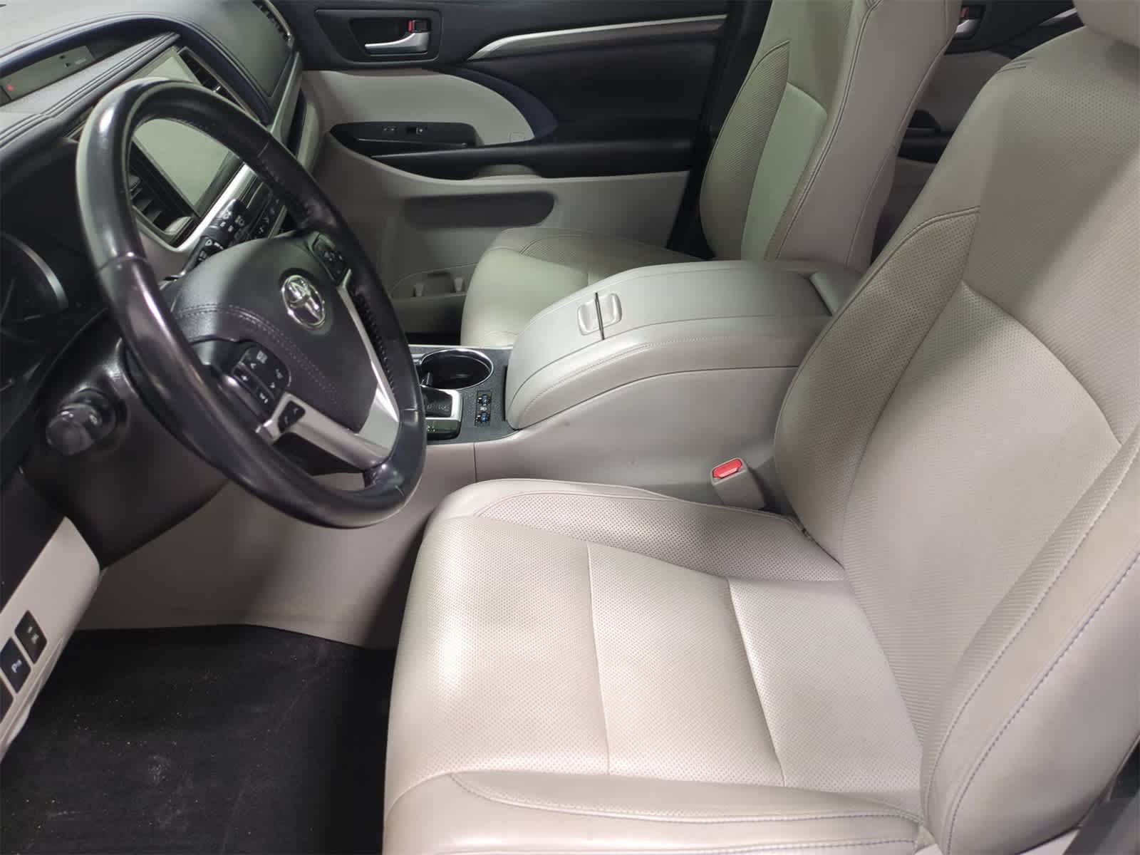 2018 Toyota Highlander Limited 17
