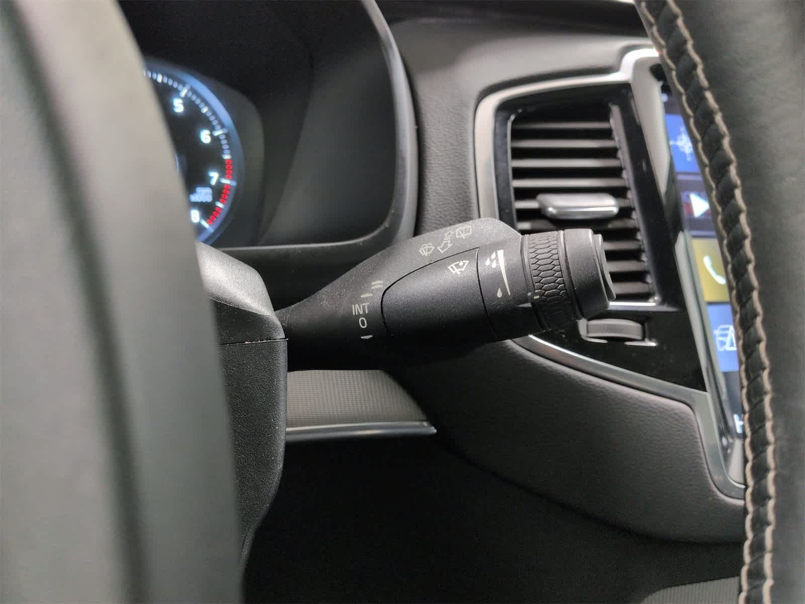 Thumbnail: 2019 Volvo XC90 - 32