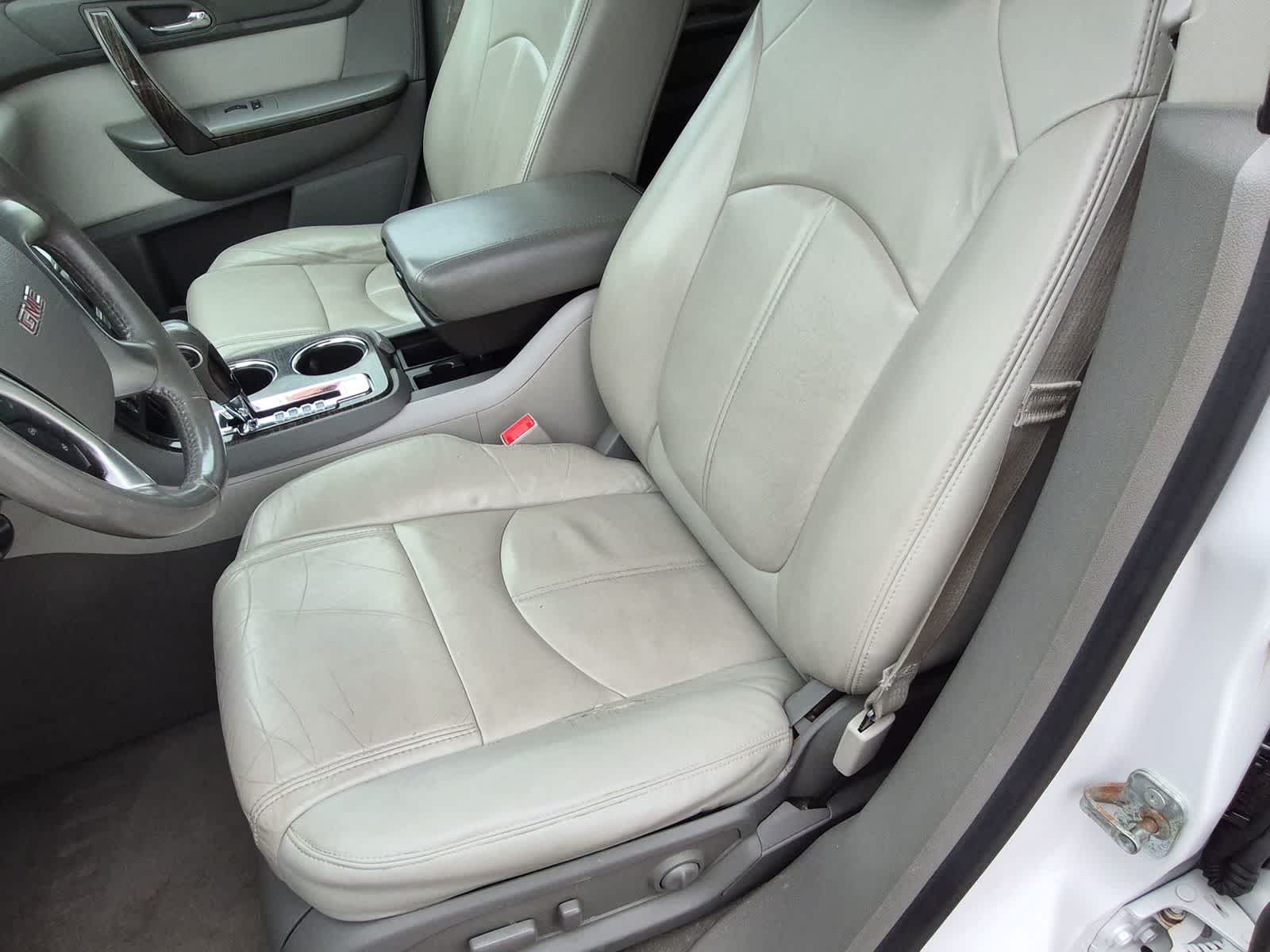 Thumbnail: 2017 GMC Acadia - 24