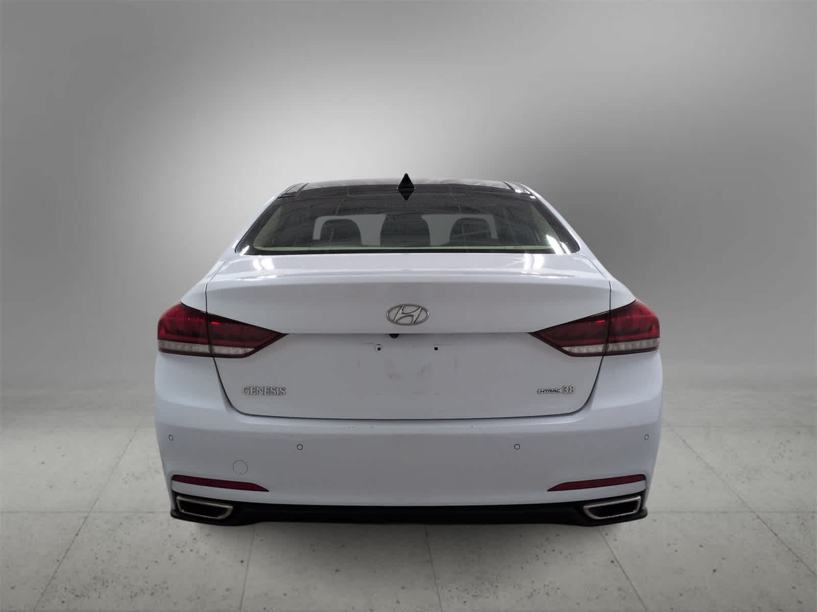 Thumbnail: 2015 Hyundai Genesis - 7