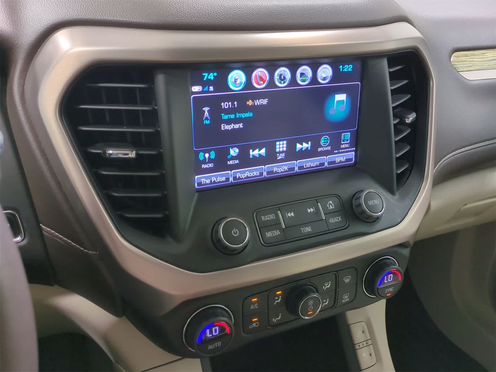 Thumbnail: 2017 GMC Acadia - 27