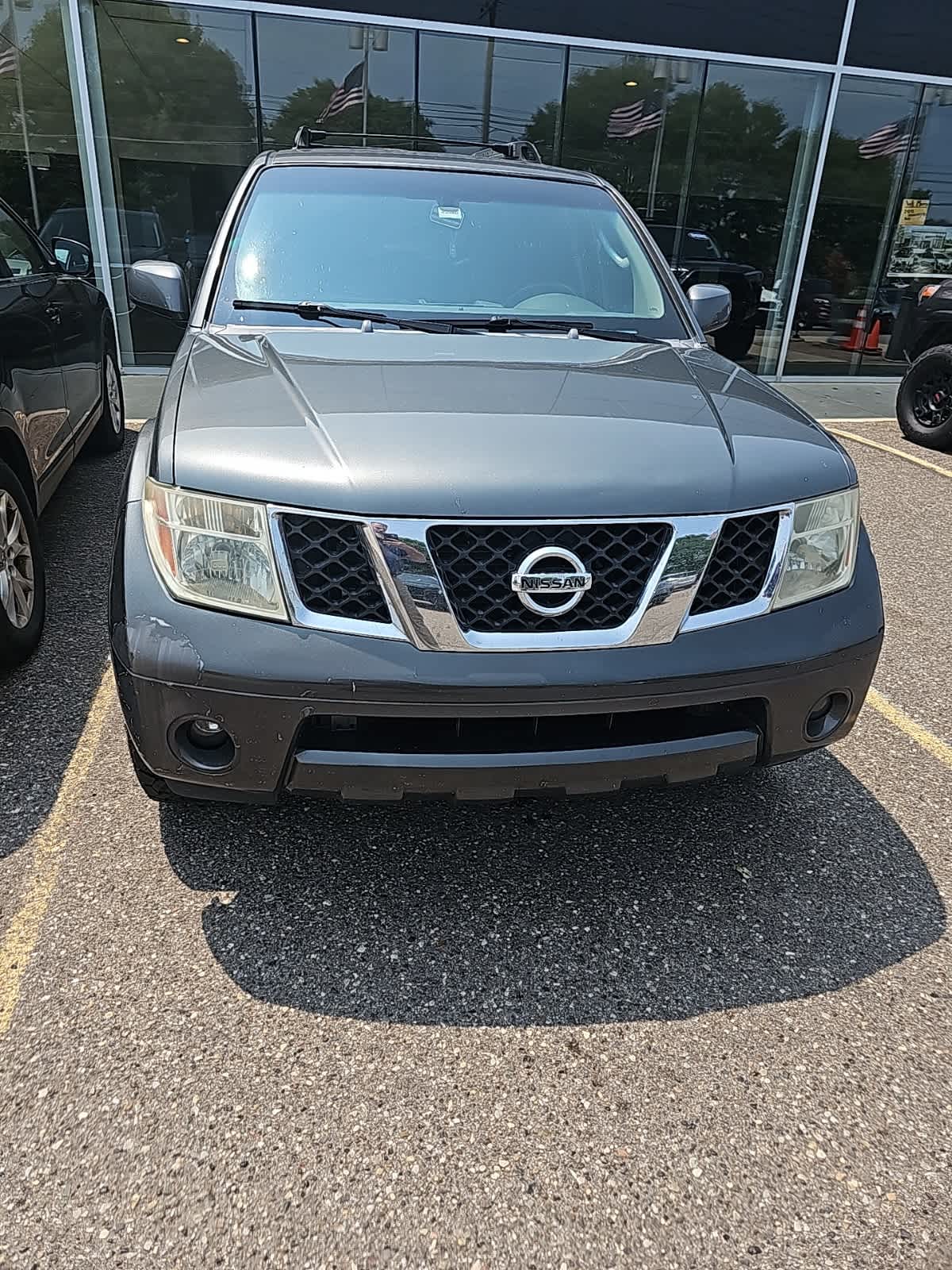 Thumbnail: 2005 Nissan Pathfinder - 2