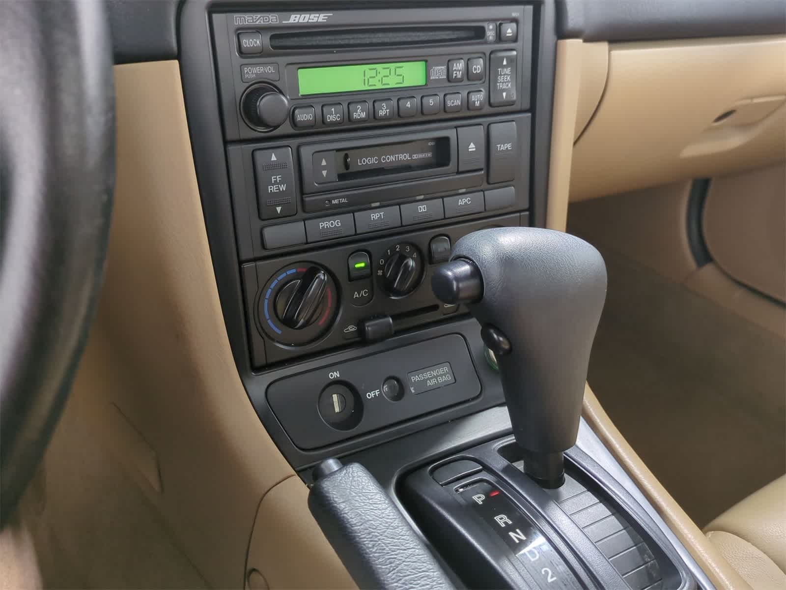 Thumbnail: 1999 Mazda MX-5 Miata - 21