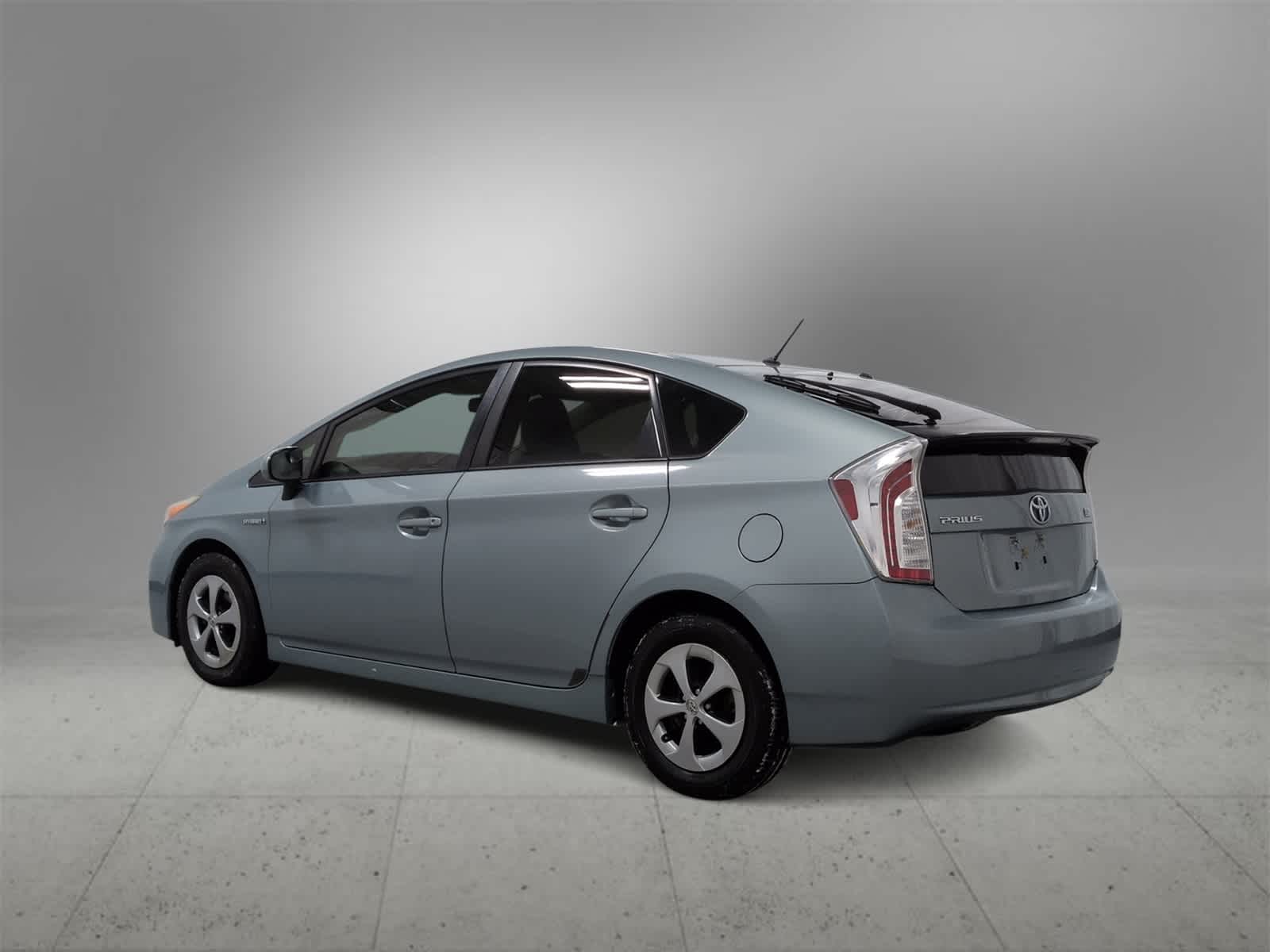 Thumbnail: 2013 Toyota Prius - 6
