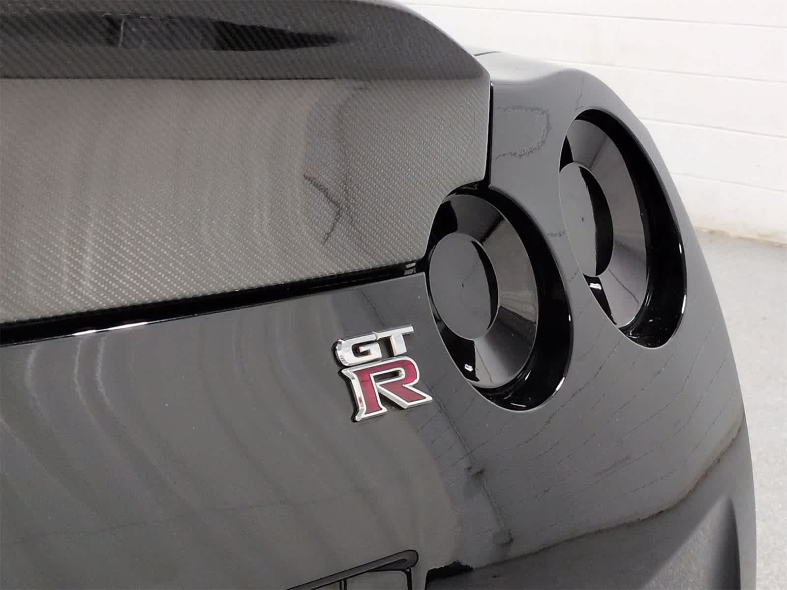 Thumbnail: 2010 Nissan GT-R - 13