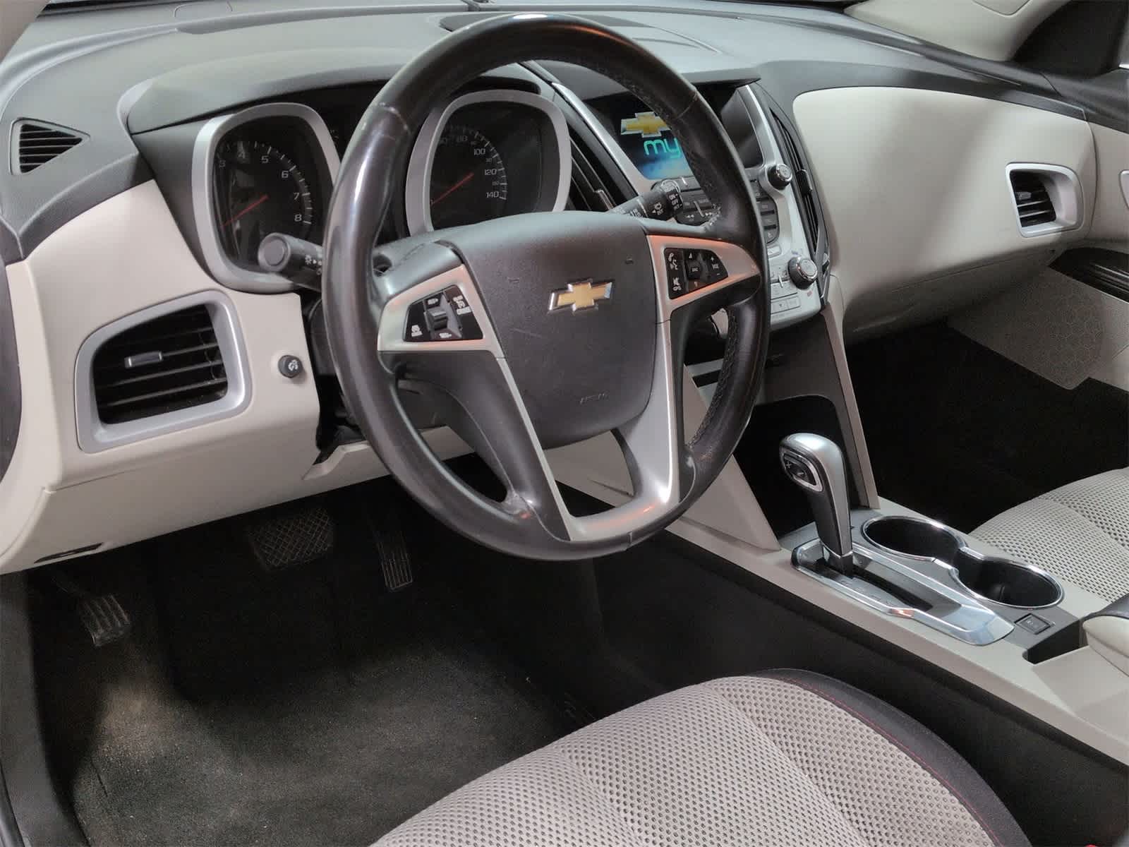 Thumbnail: 2015 Chevrolet Equinox - 10