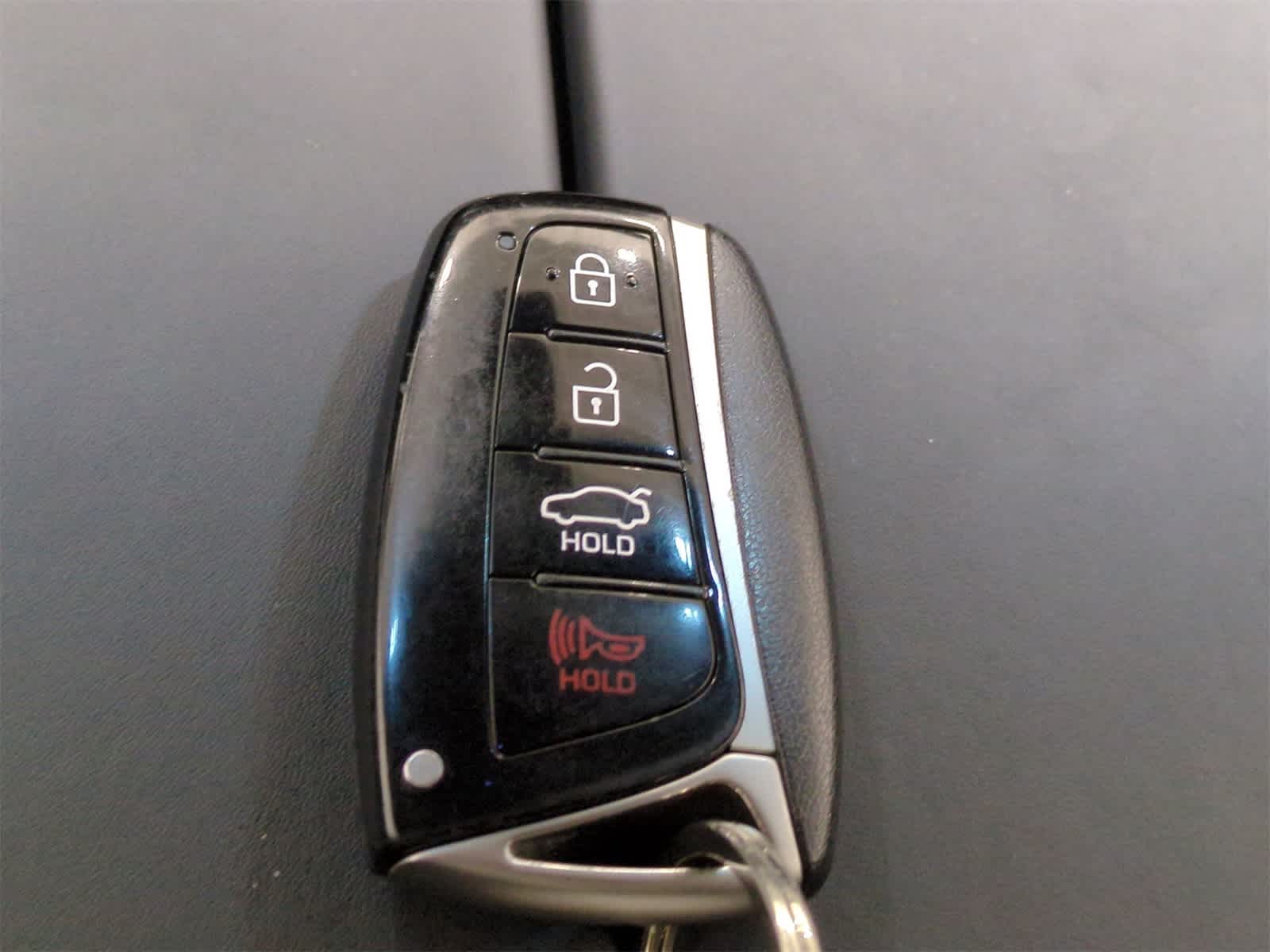 Thumbnail: 2015 Hyundai Genesis - 34