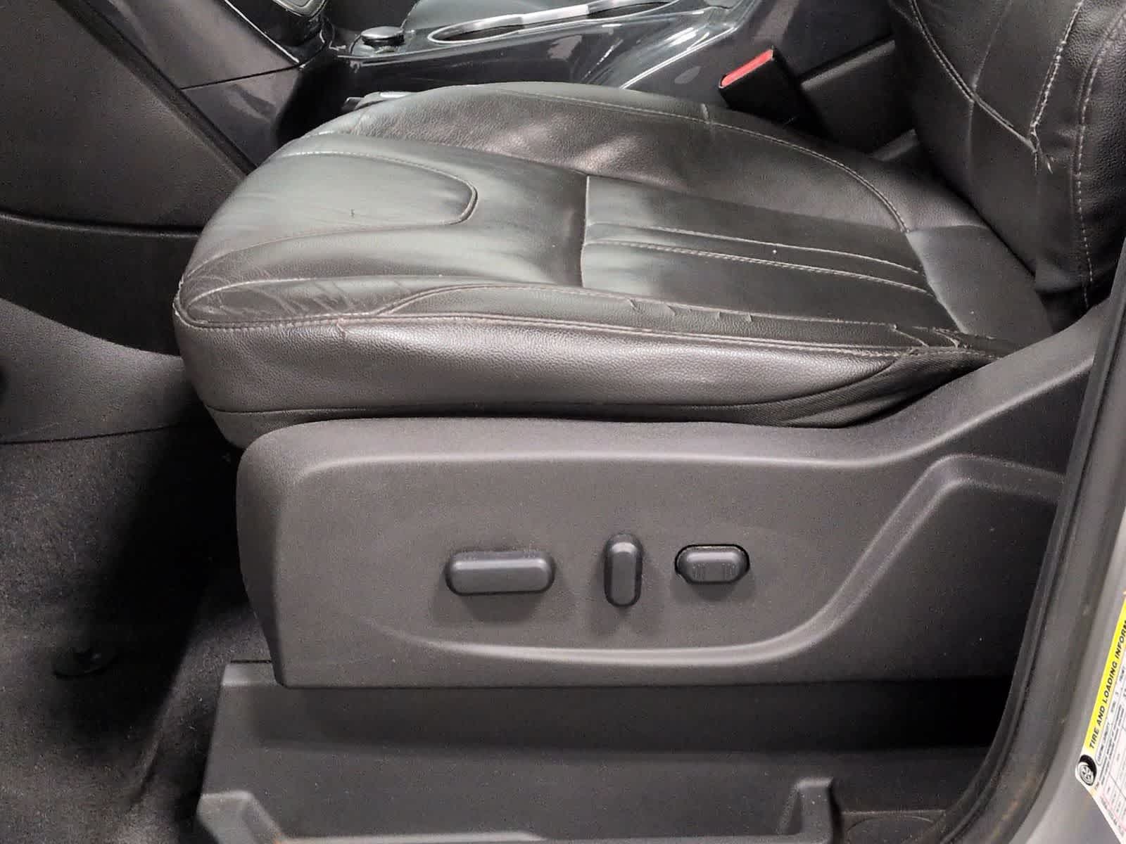 Thumbnail: 2013 Ford Escape - 18