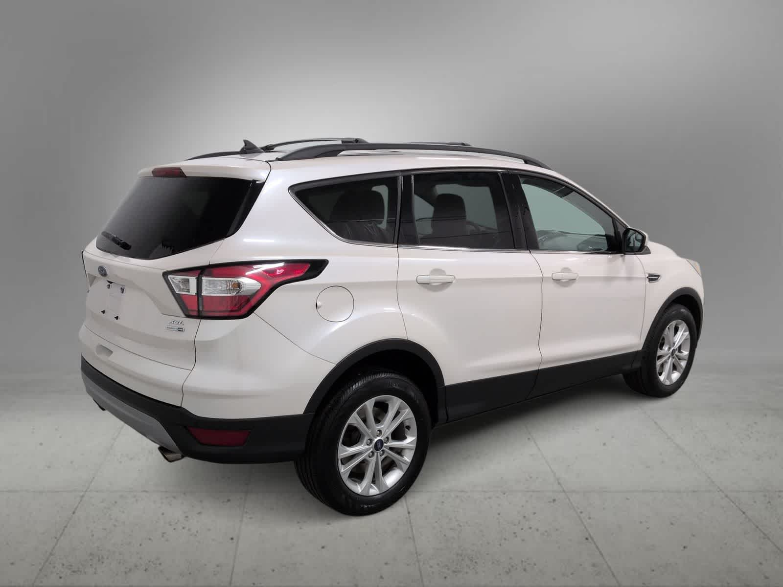 Thumbnail: 2018 Ford Escape - 8