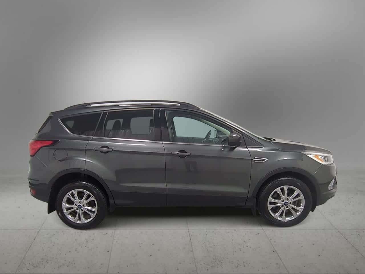 Thumbnail: 2019 Ford Escape - 9