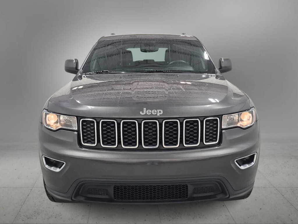 Used 2019 Jeep Grand Cherokee Laredo SUV