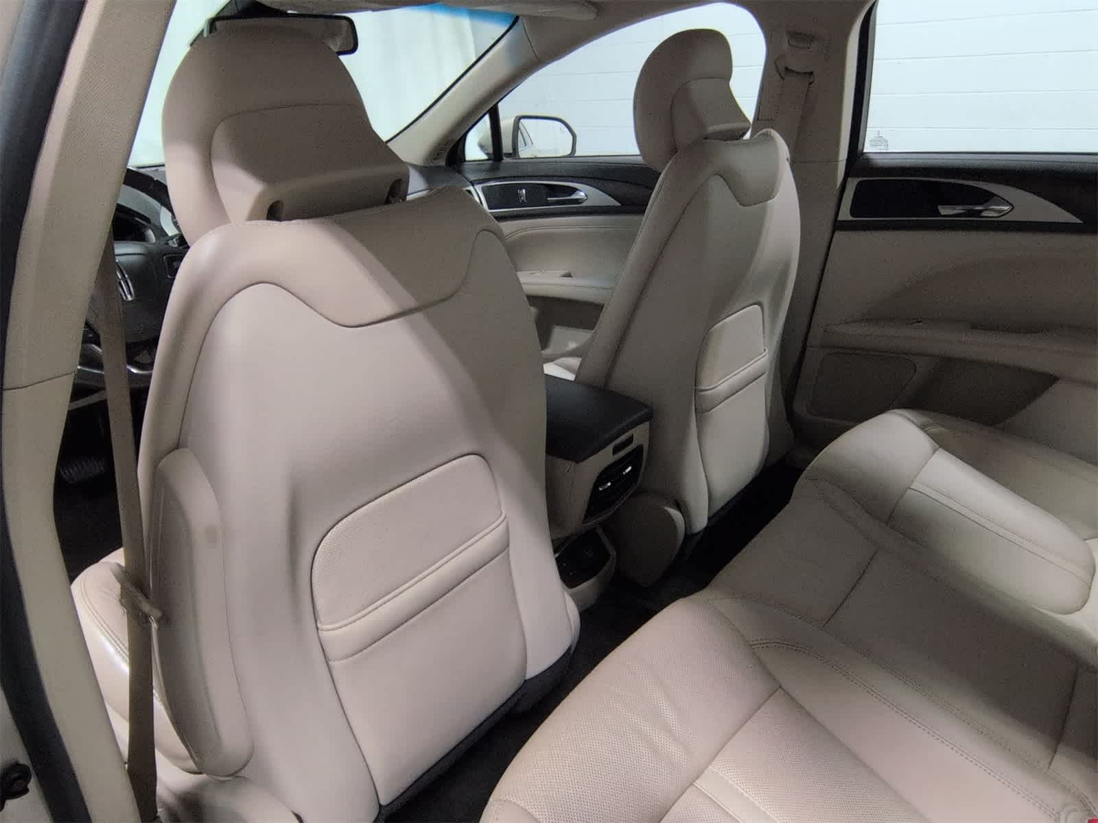 Thumbnail: 2017 Lincoln MKZ - 19