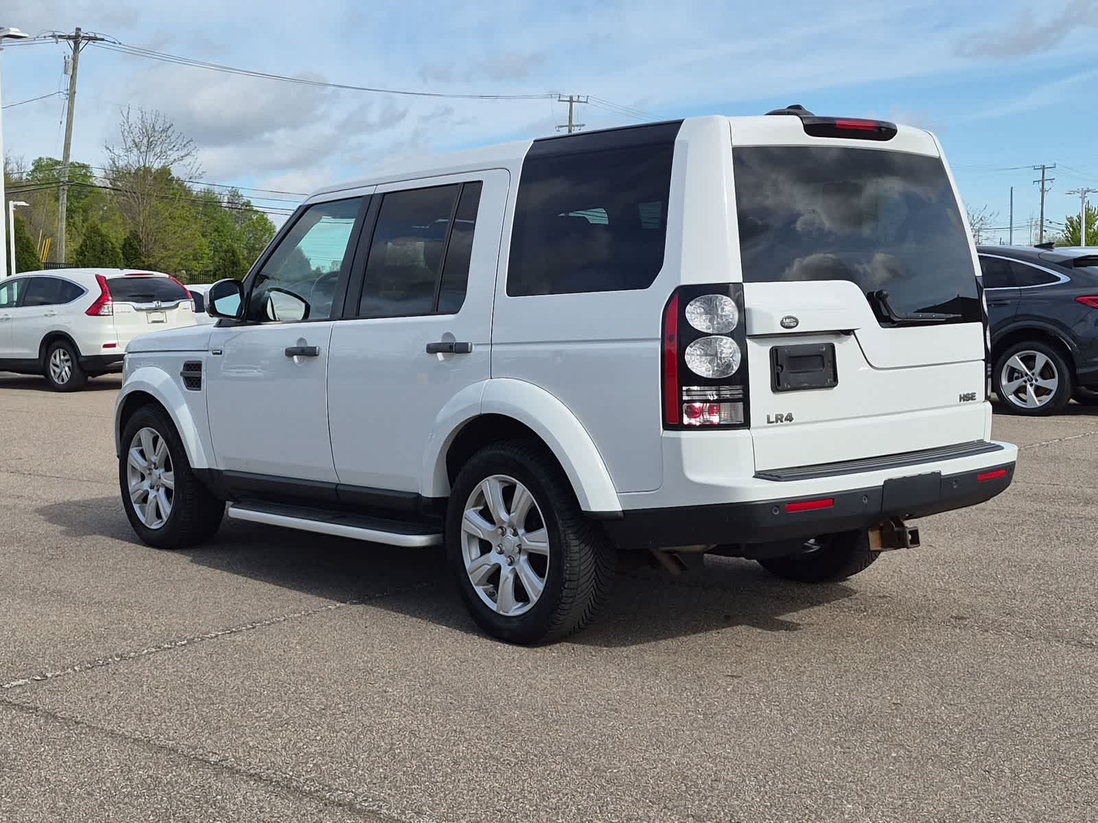 Thumbnail: 2016 Land Rover LR4 - 12